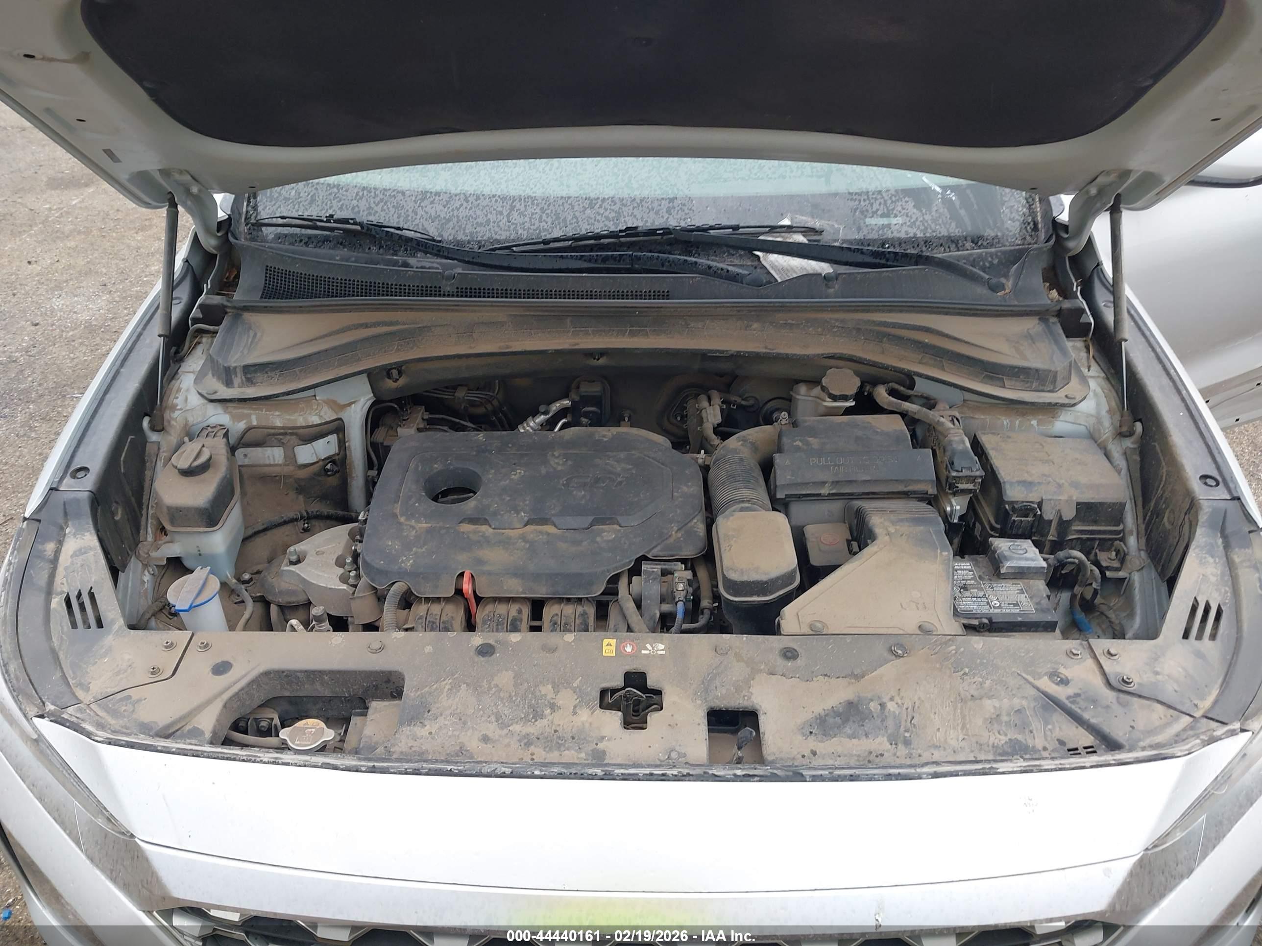 HYUNDAI SANTA image 10