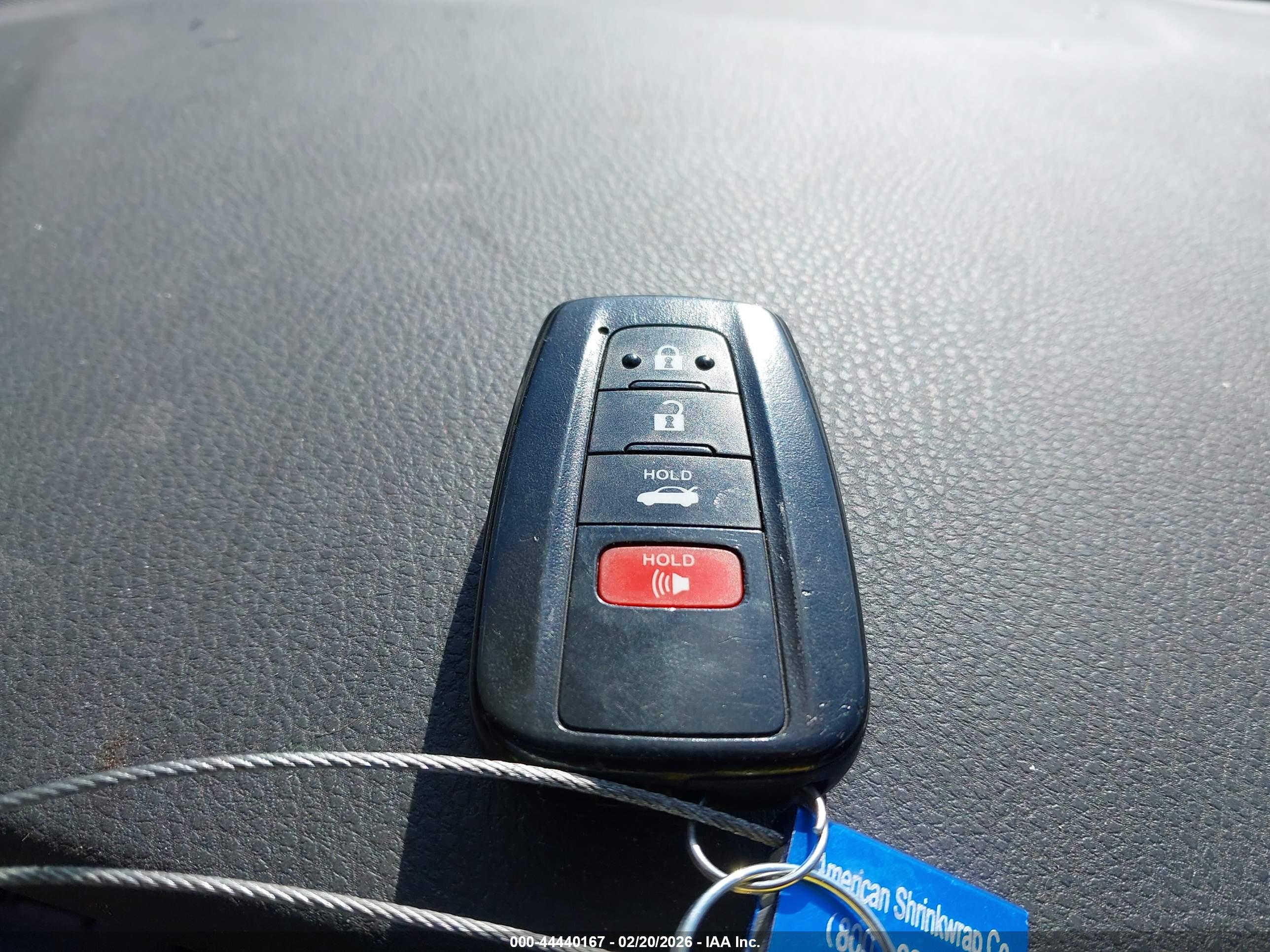TOYOTA CAMRY image 11