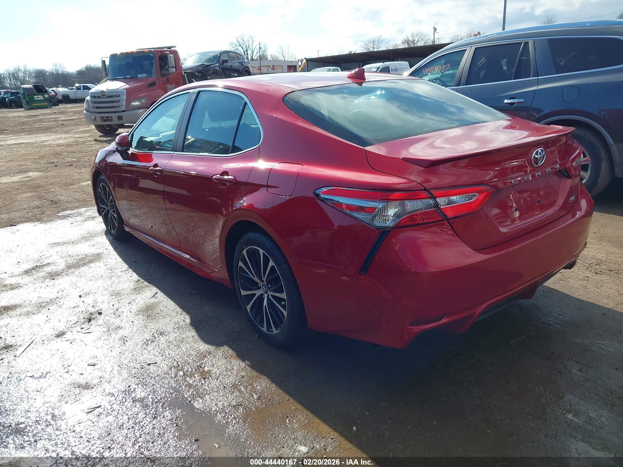 TOYOTA CAMRY image 3