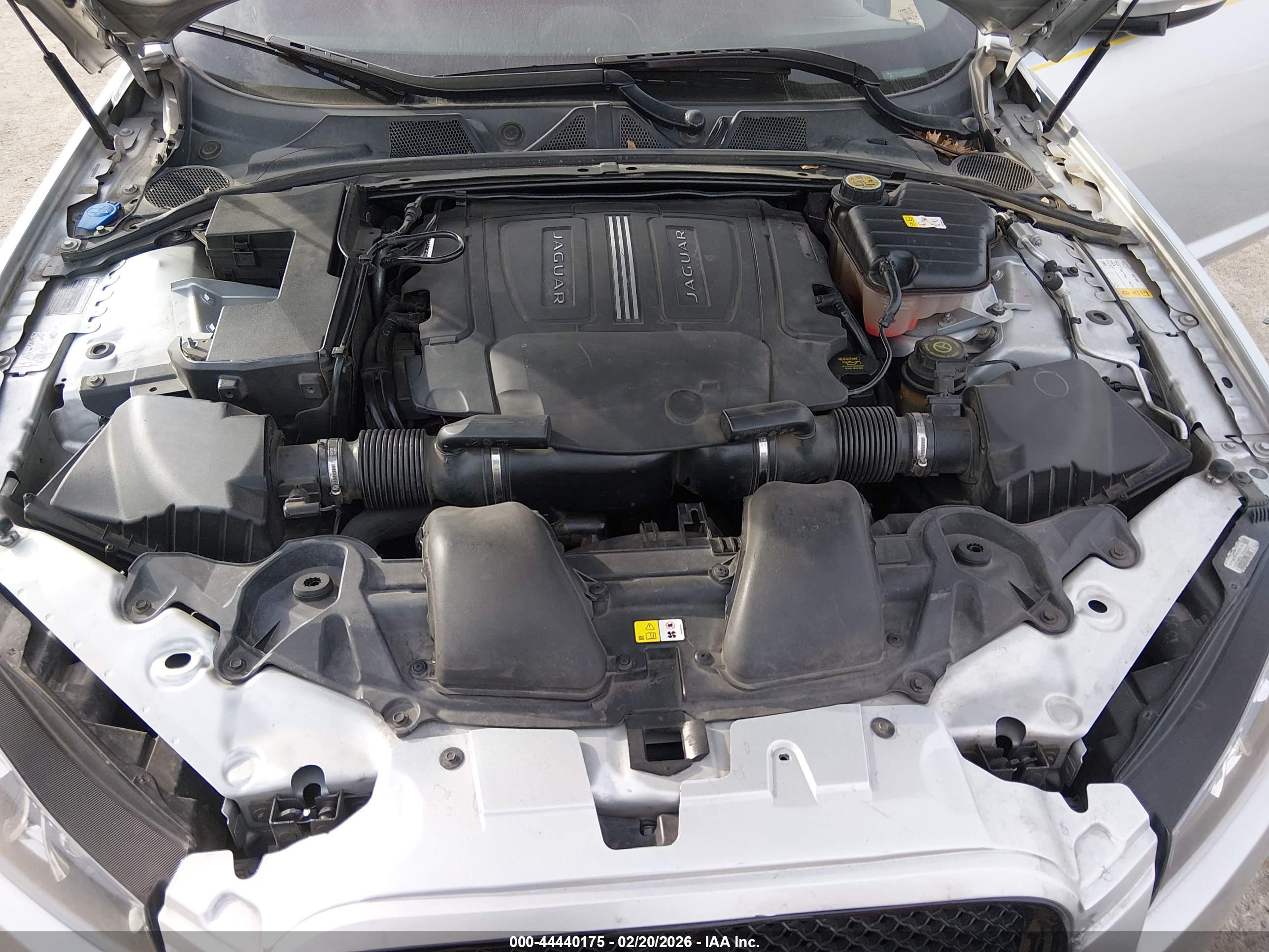 JAGUAR XF image 10