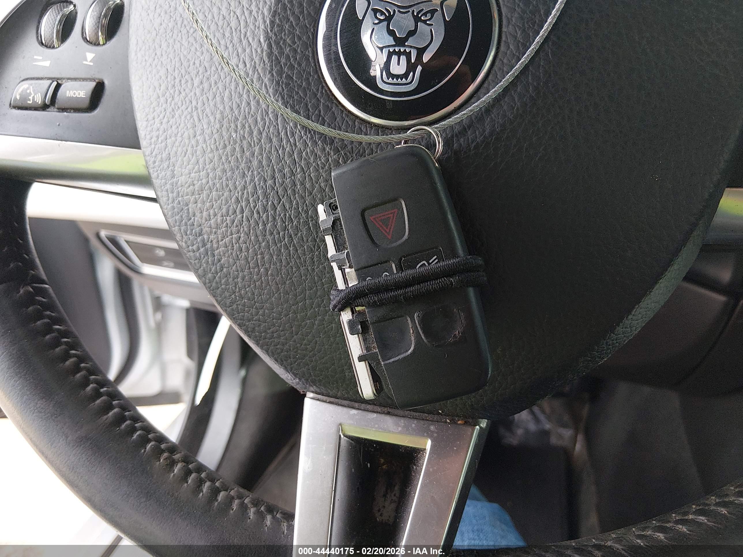 JAGUAR XF image 11