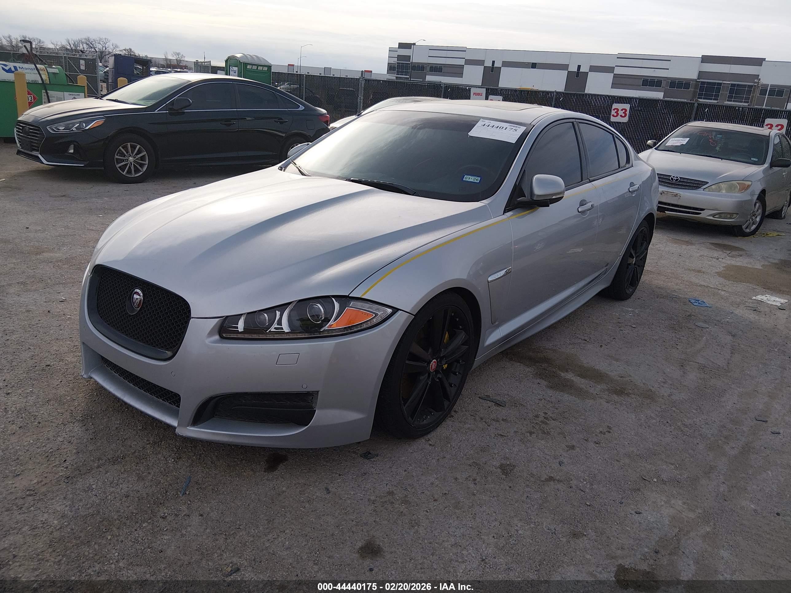 JAGUAR XF image 2