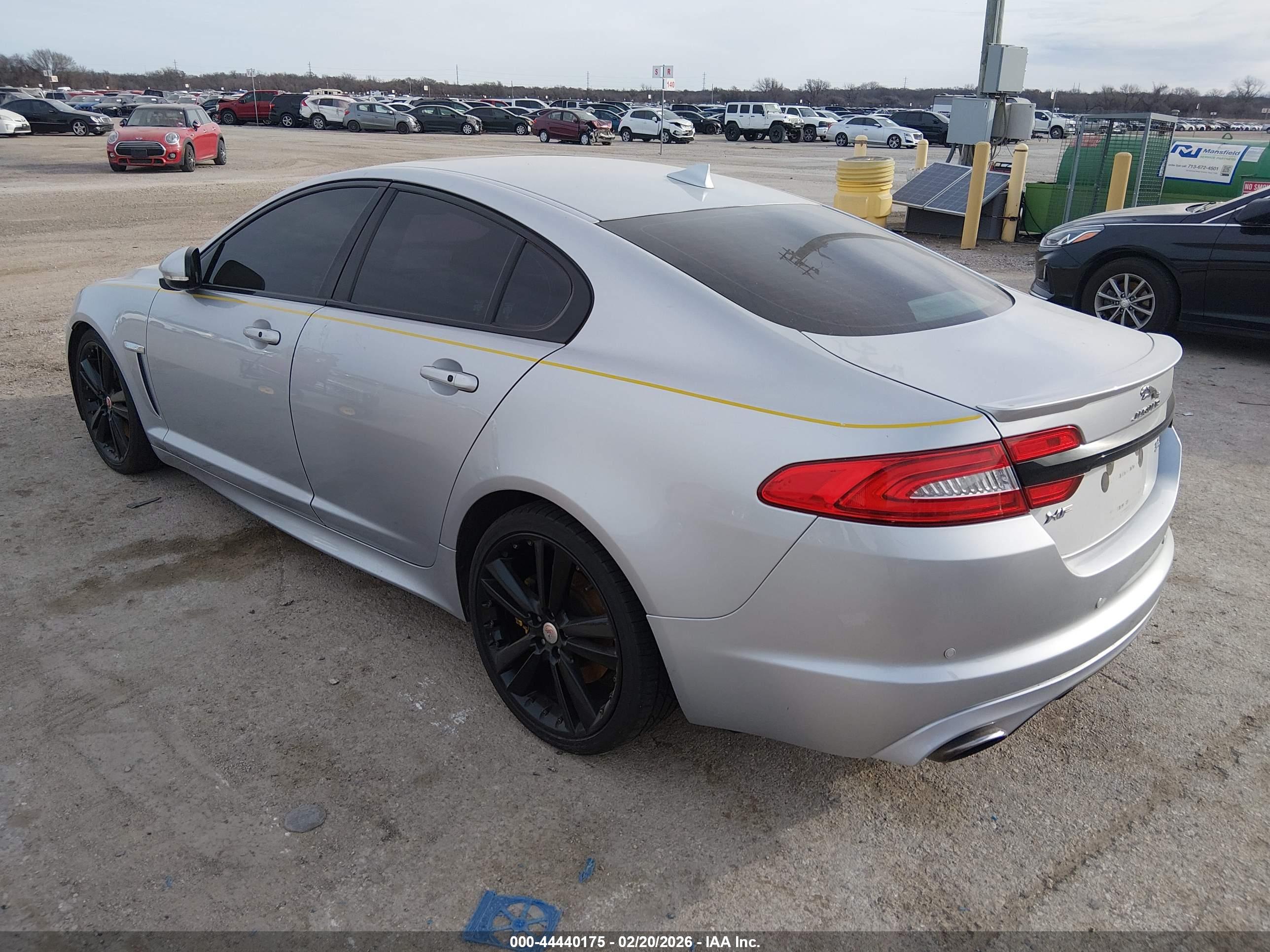 JAGUAR XF image 3