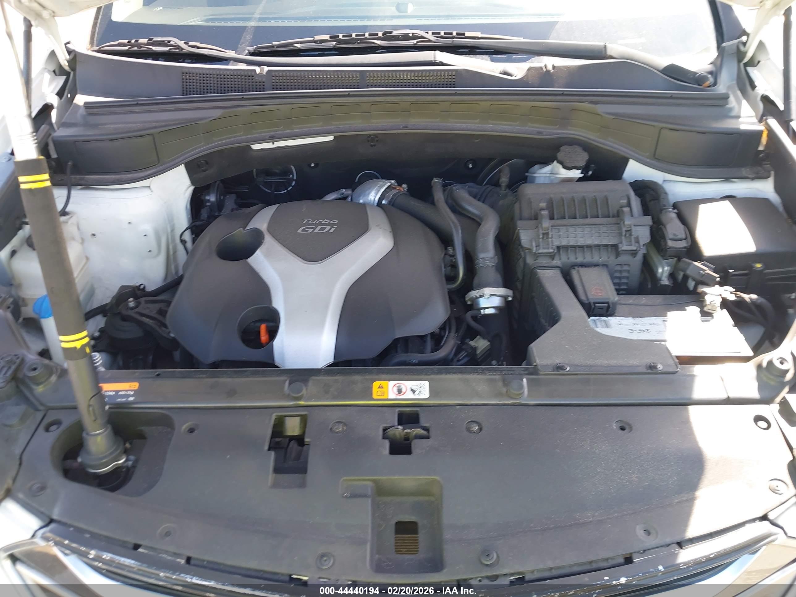 HYUNDAI SANTA image 10