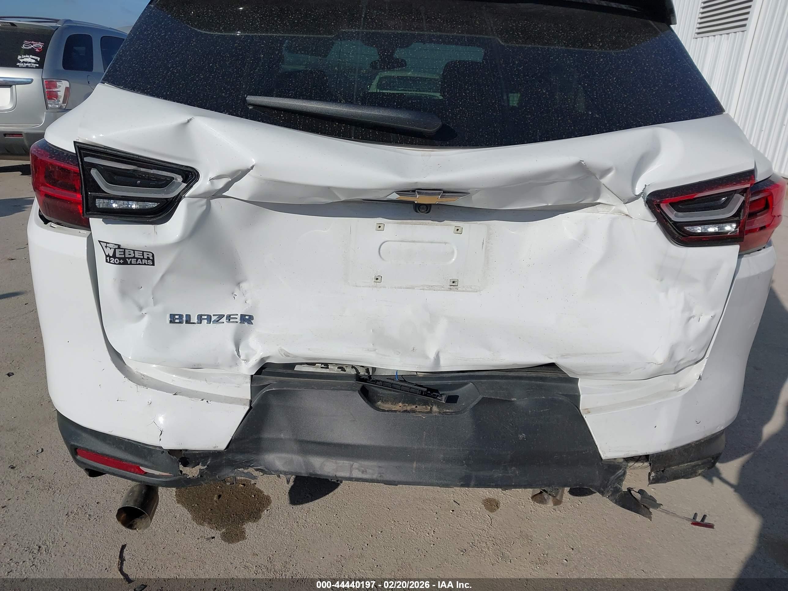 CHEVROLET BLAZER image 6