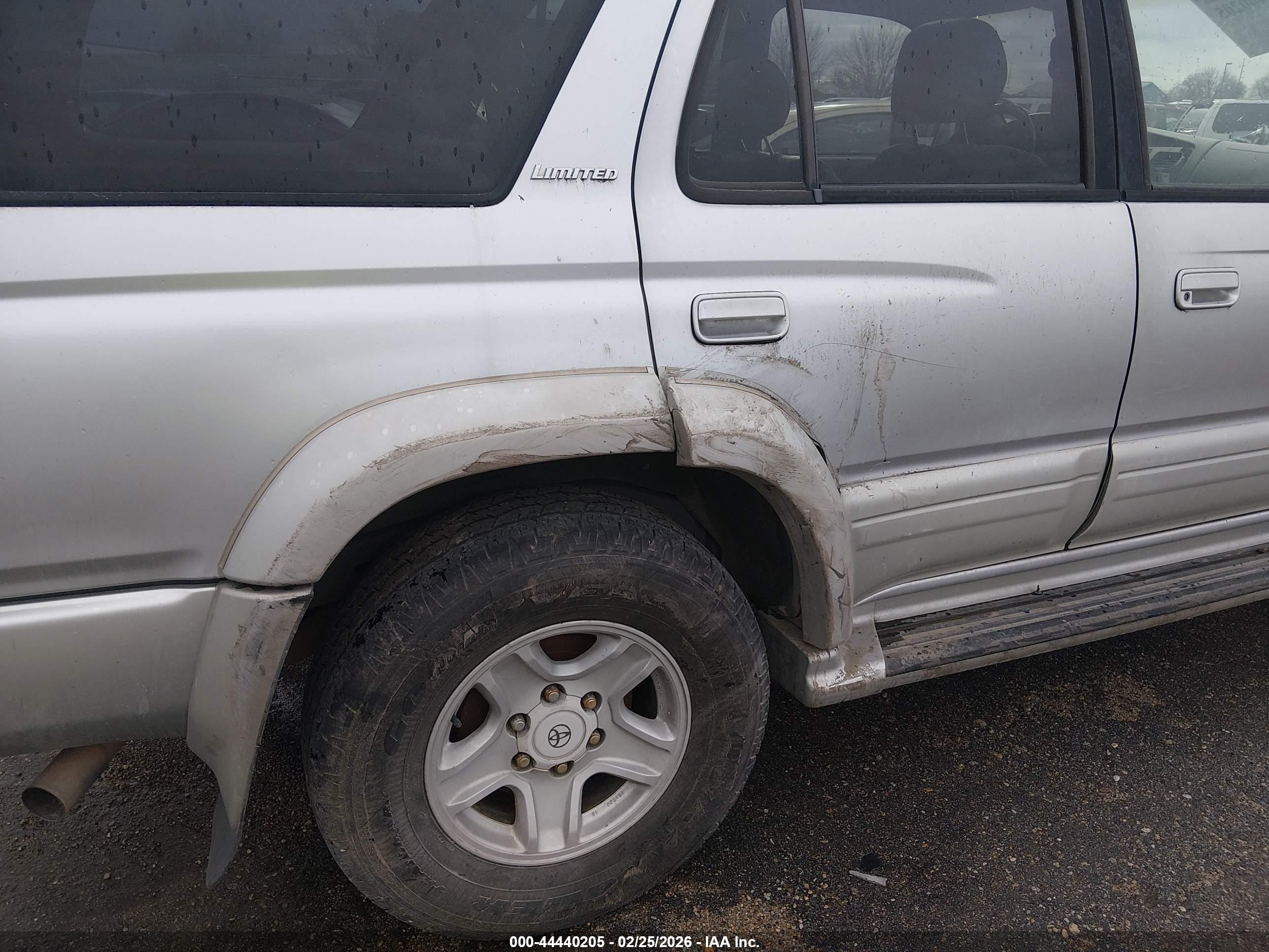 TOYOTA 4RUNNER image 6