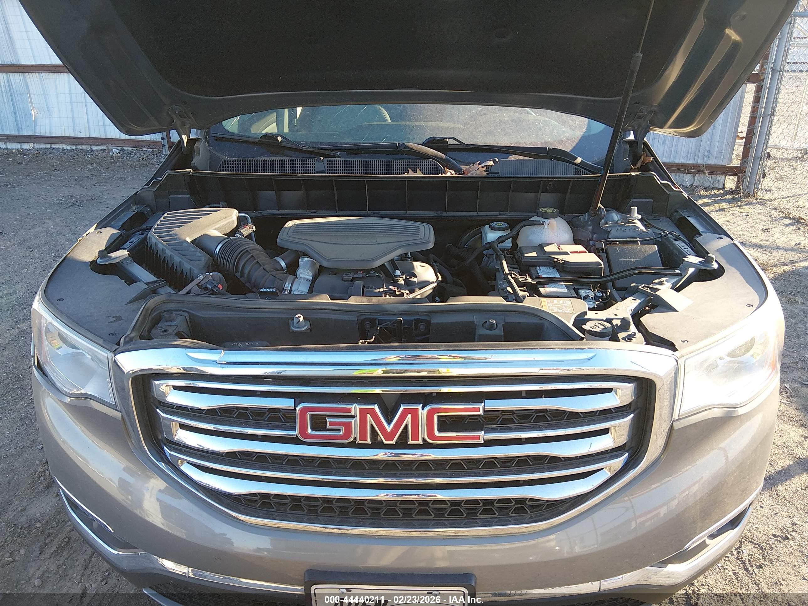 GMC ACADIA image 10