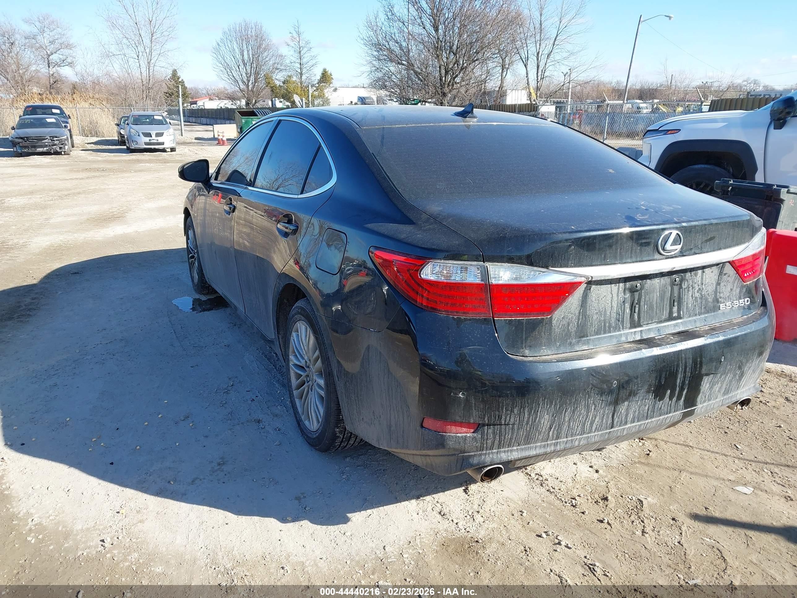 LEXUS ES image 3