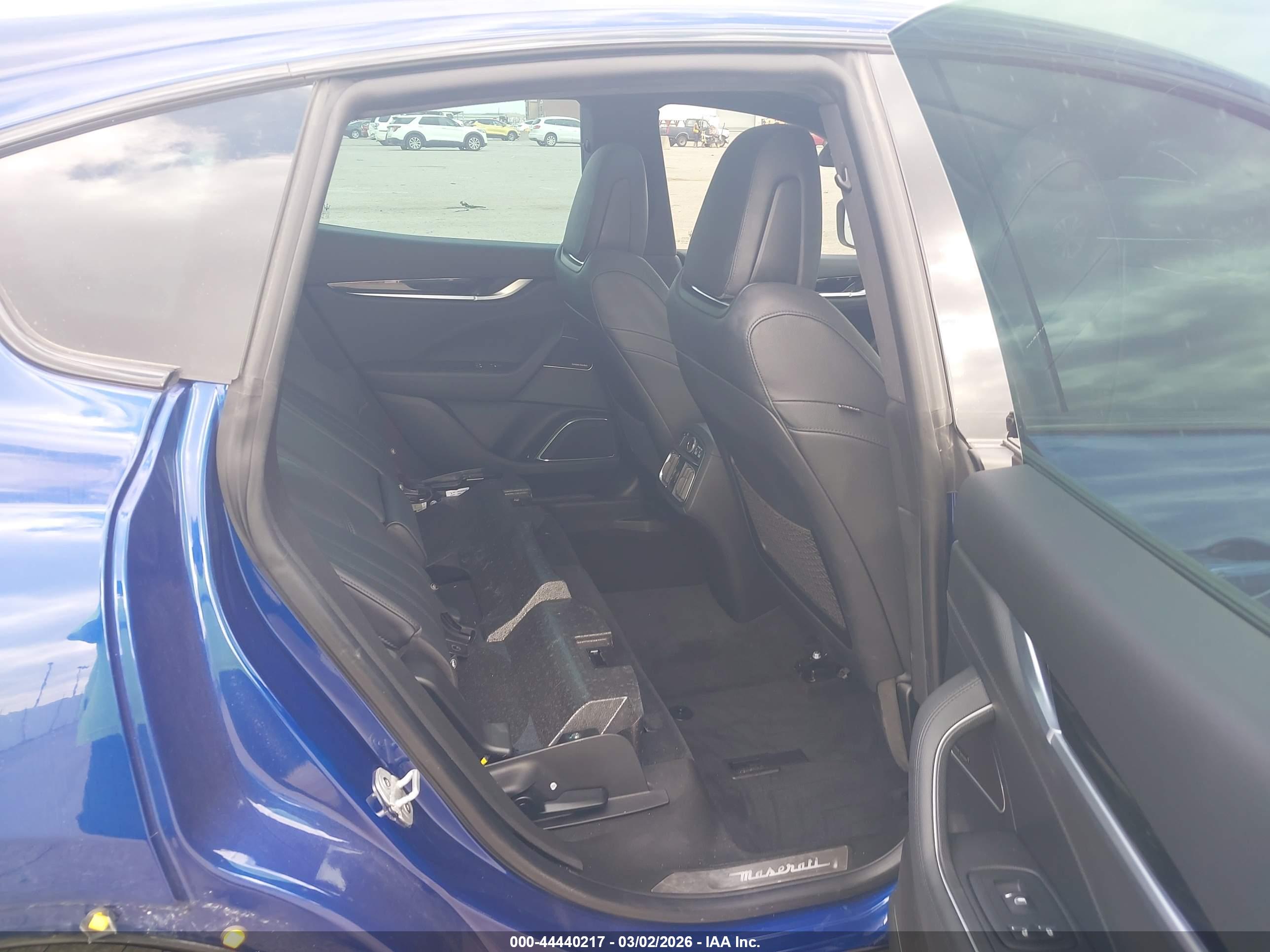 MASERATI LEVANTE image 8