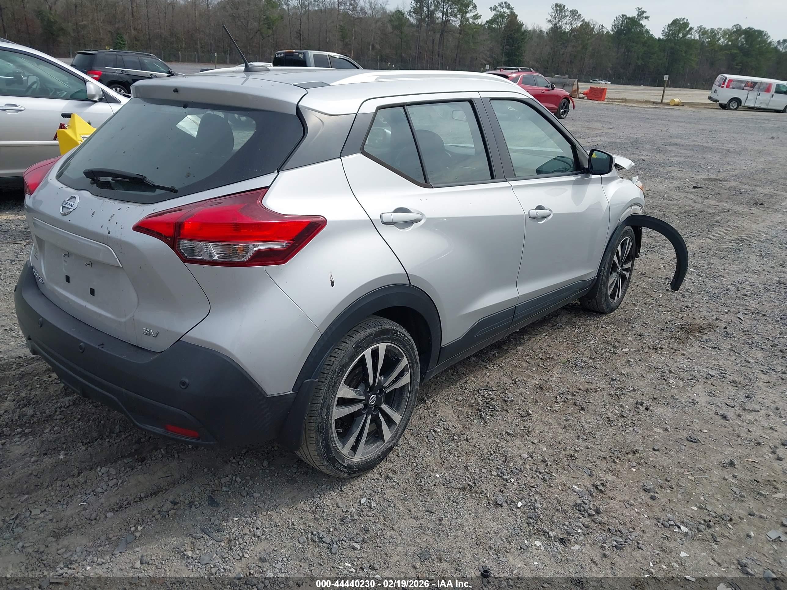NISSAN KICKS image 4