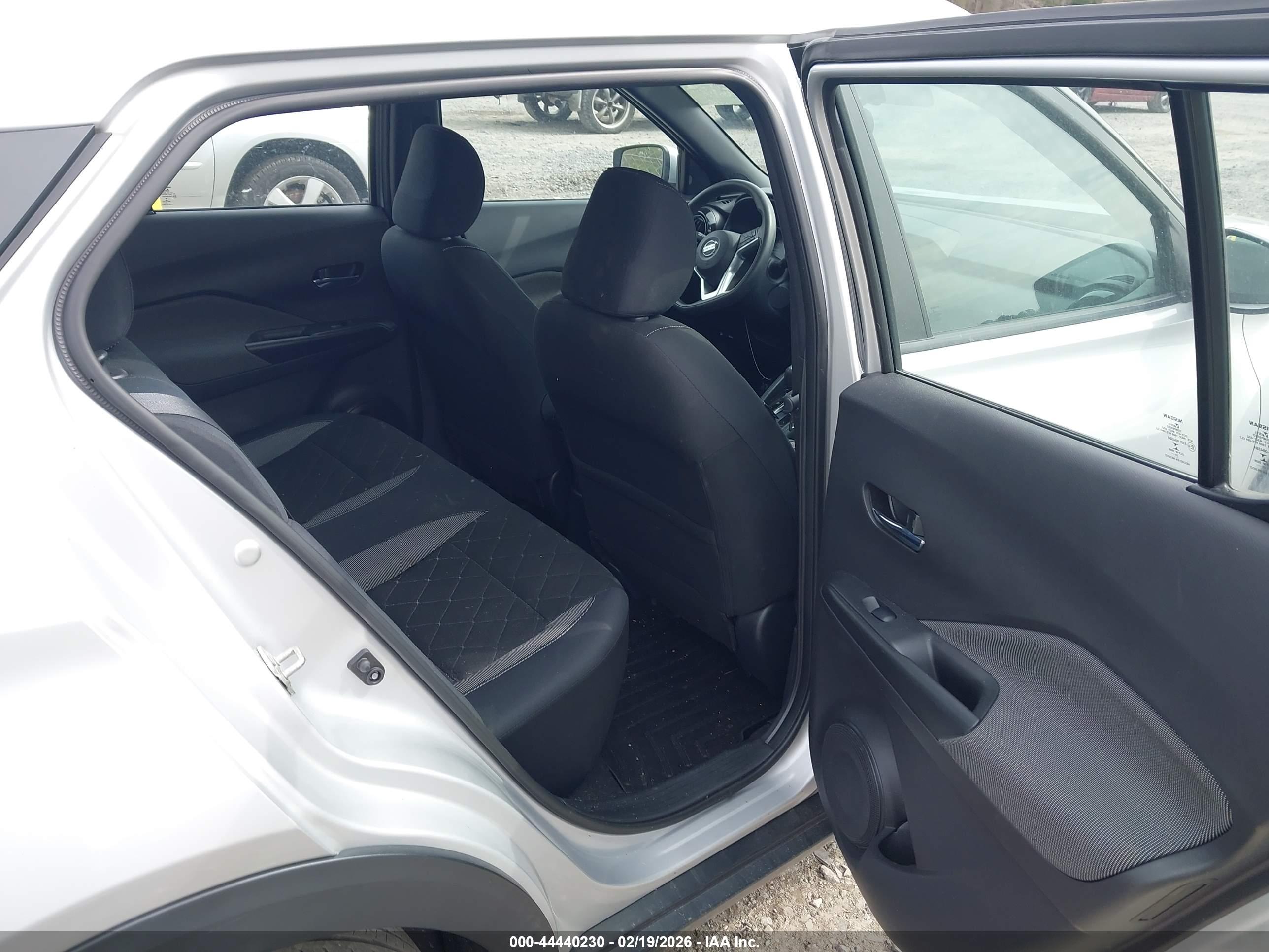 NISSAN KICKS image 8