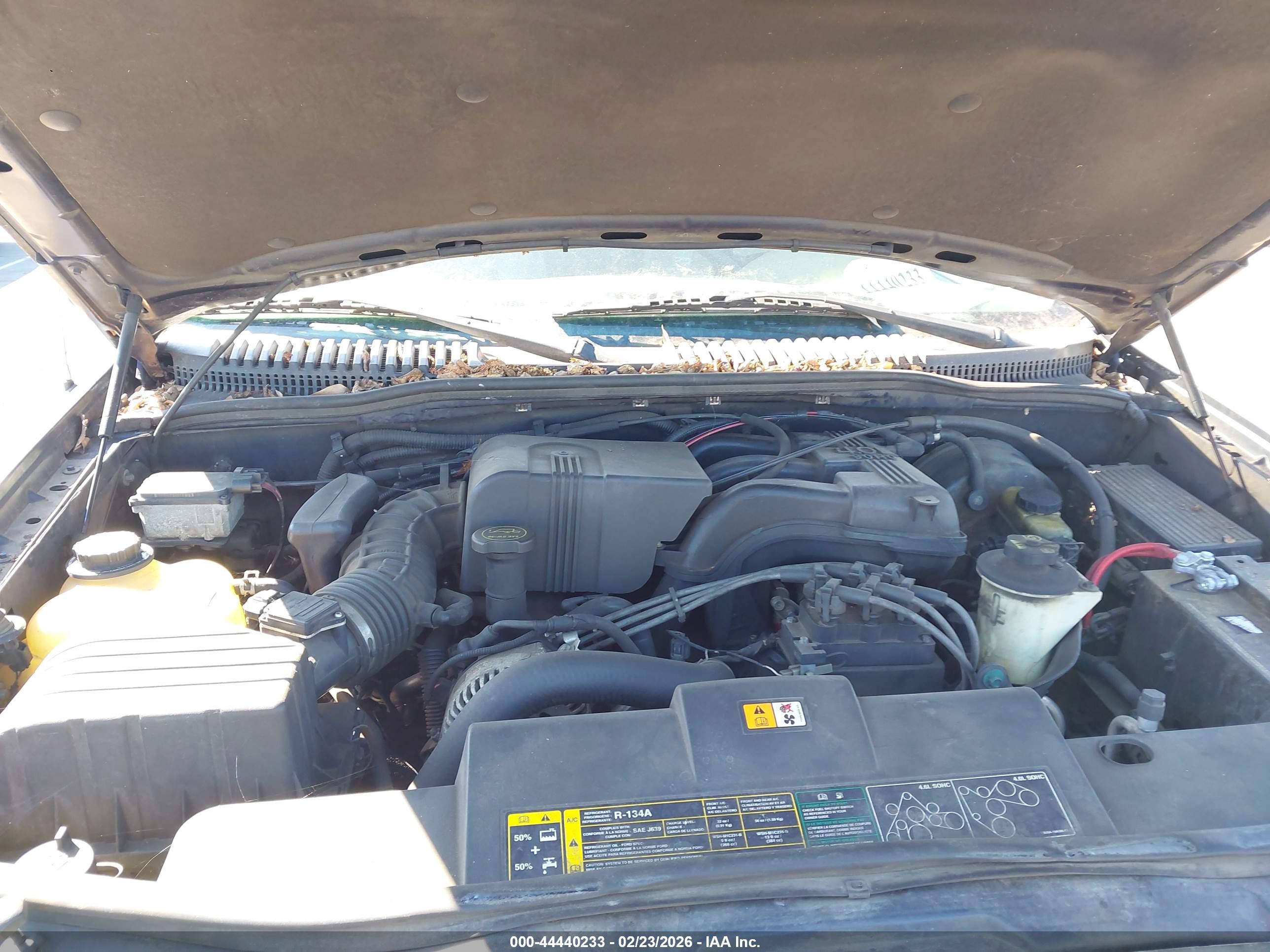 FORD EXPLORER image 10