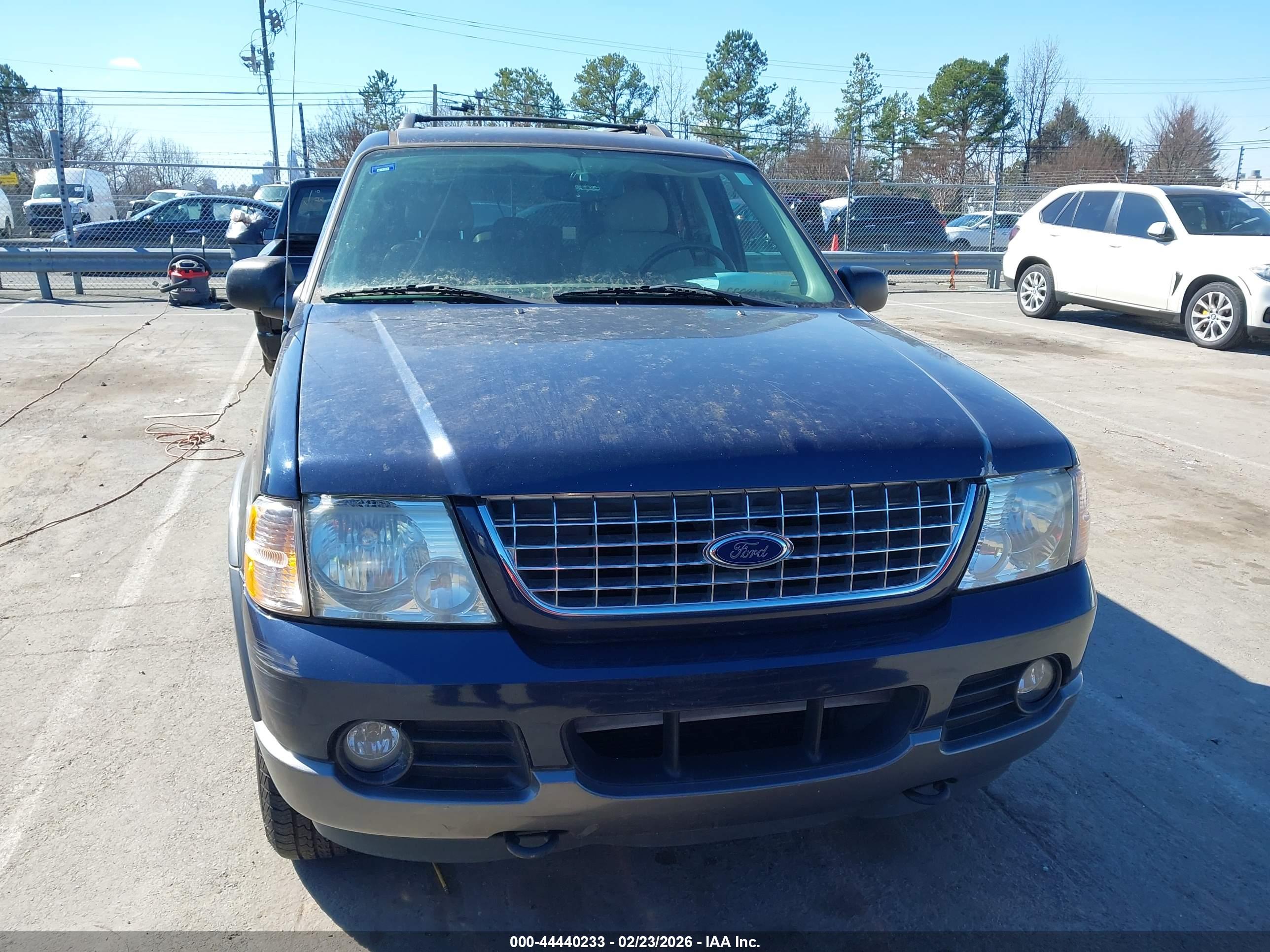 FORD EXPLORER image 6