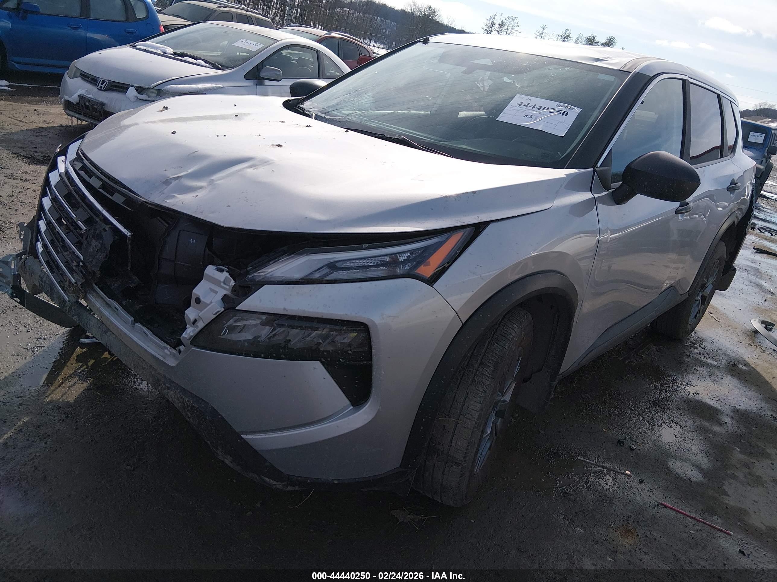 NISSAN ROGUE image 2