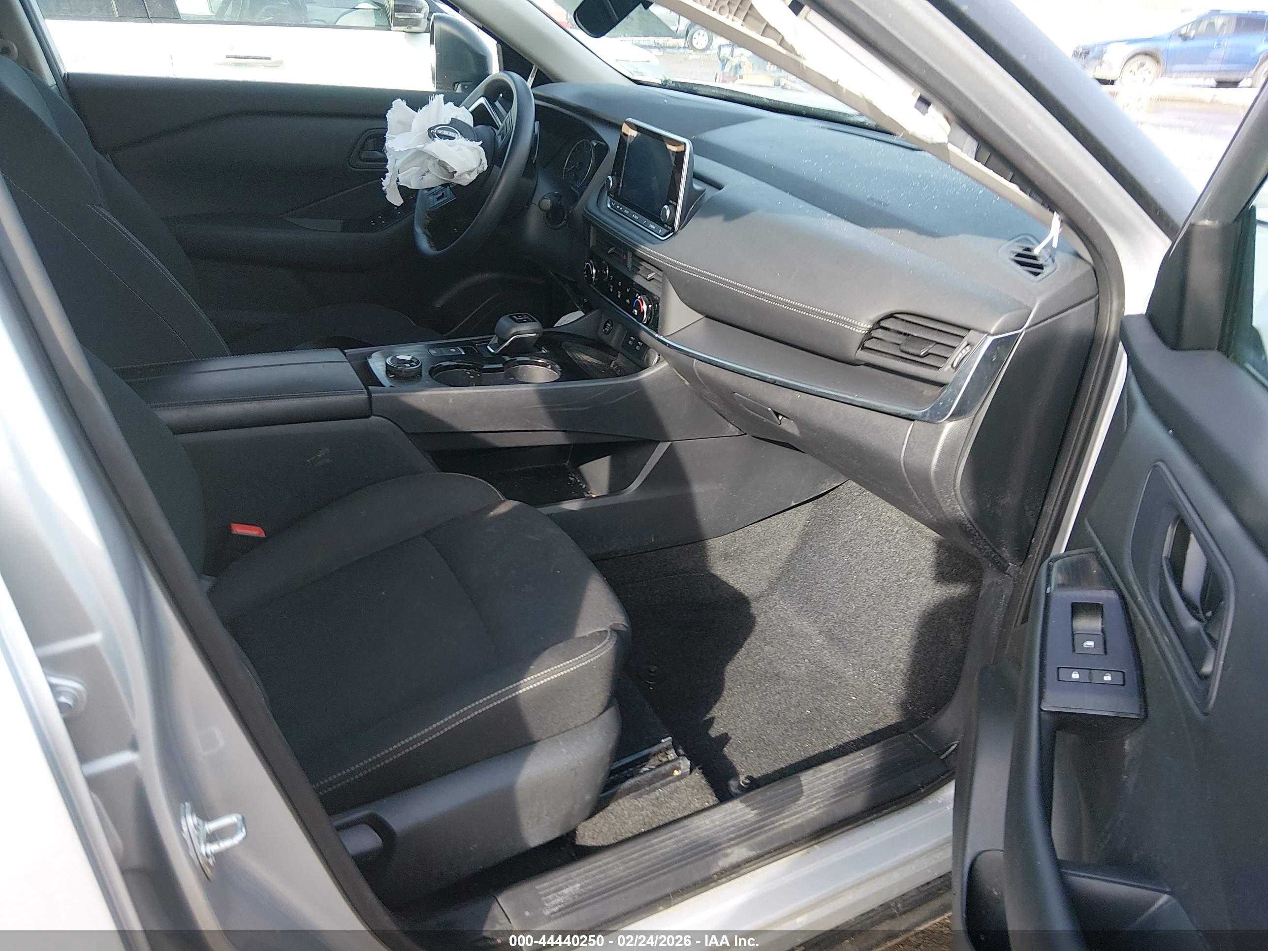 NISSAN ROGUE image 5