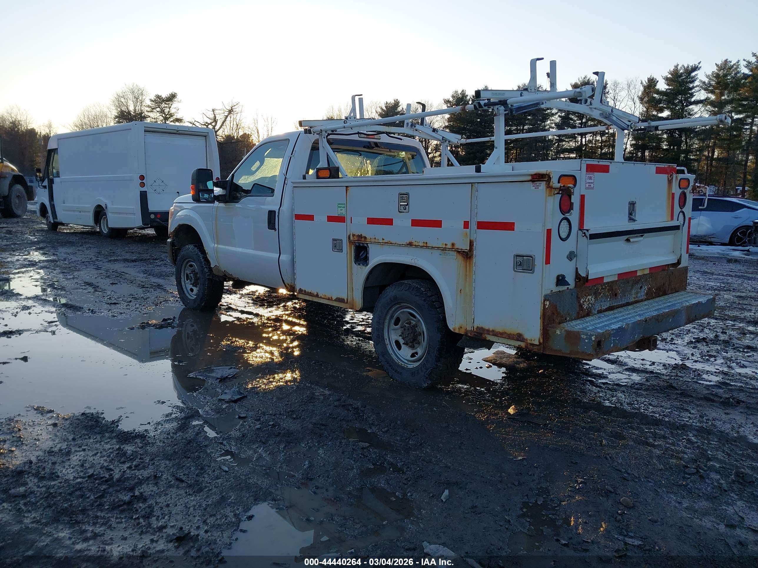 FORD F-350 image 3