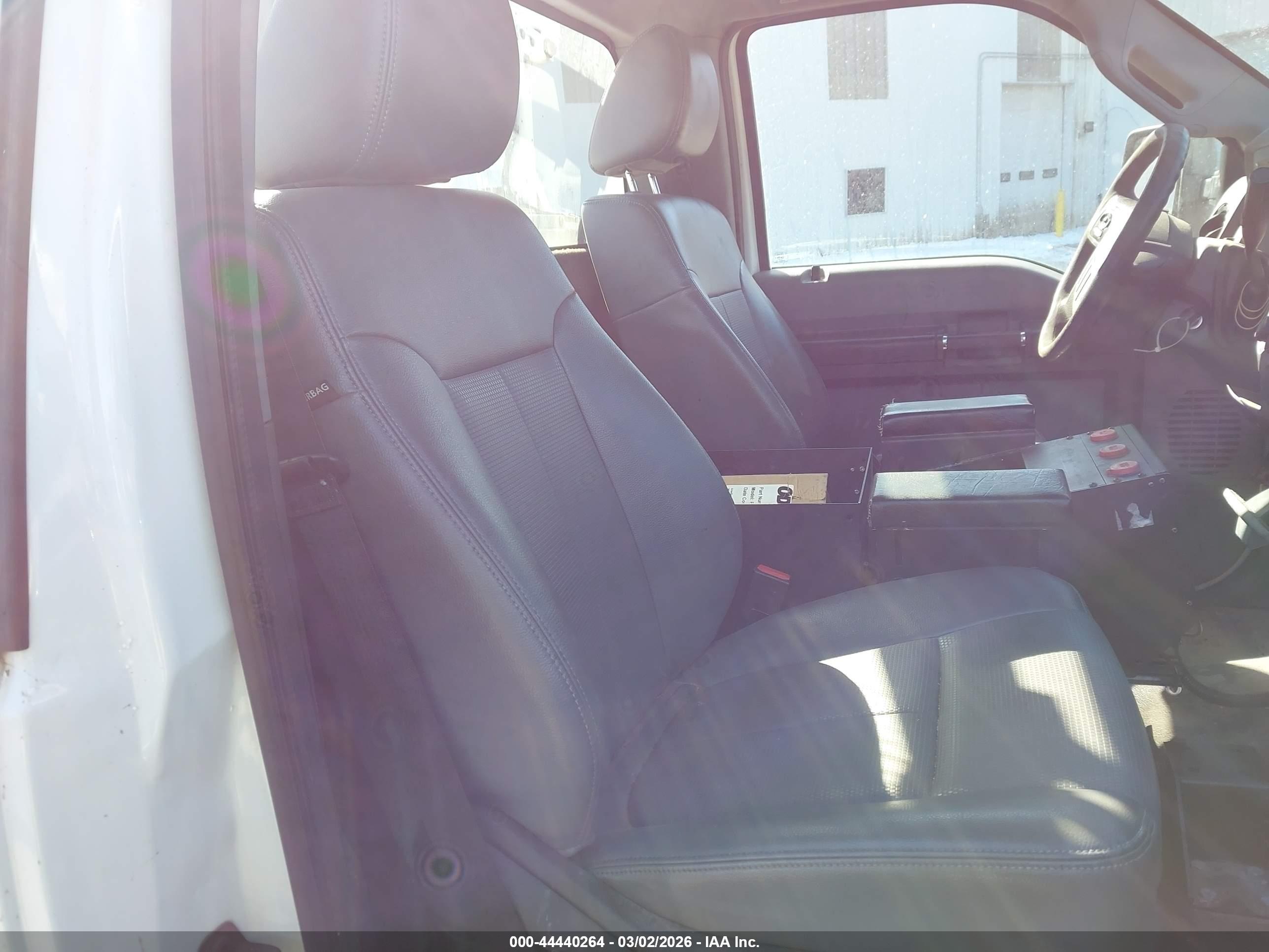 FORD F-350 image 8