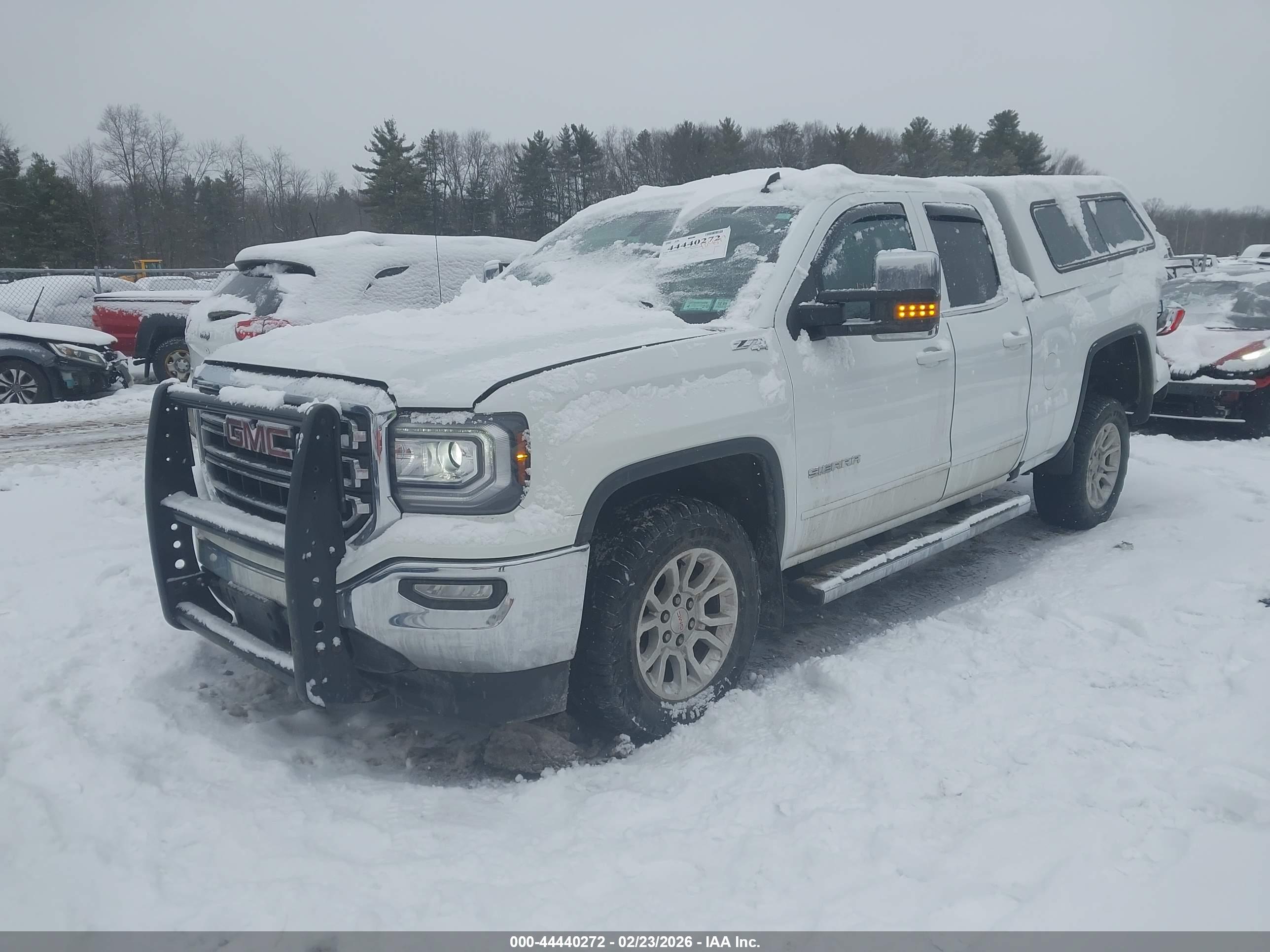 GMC SIERRA image 2