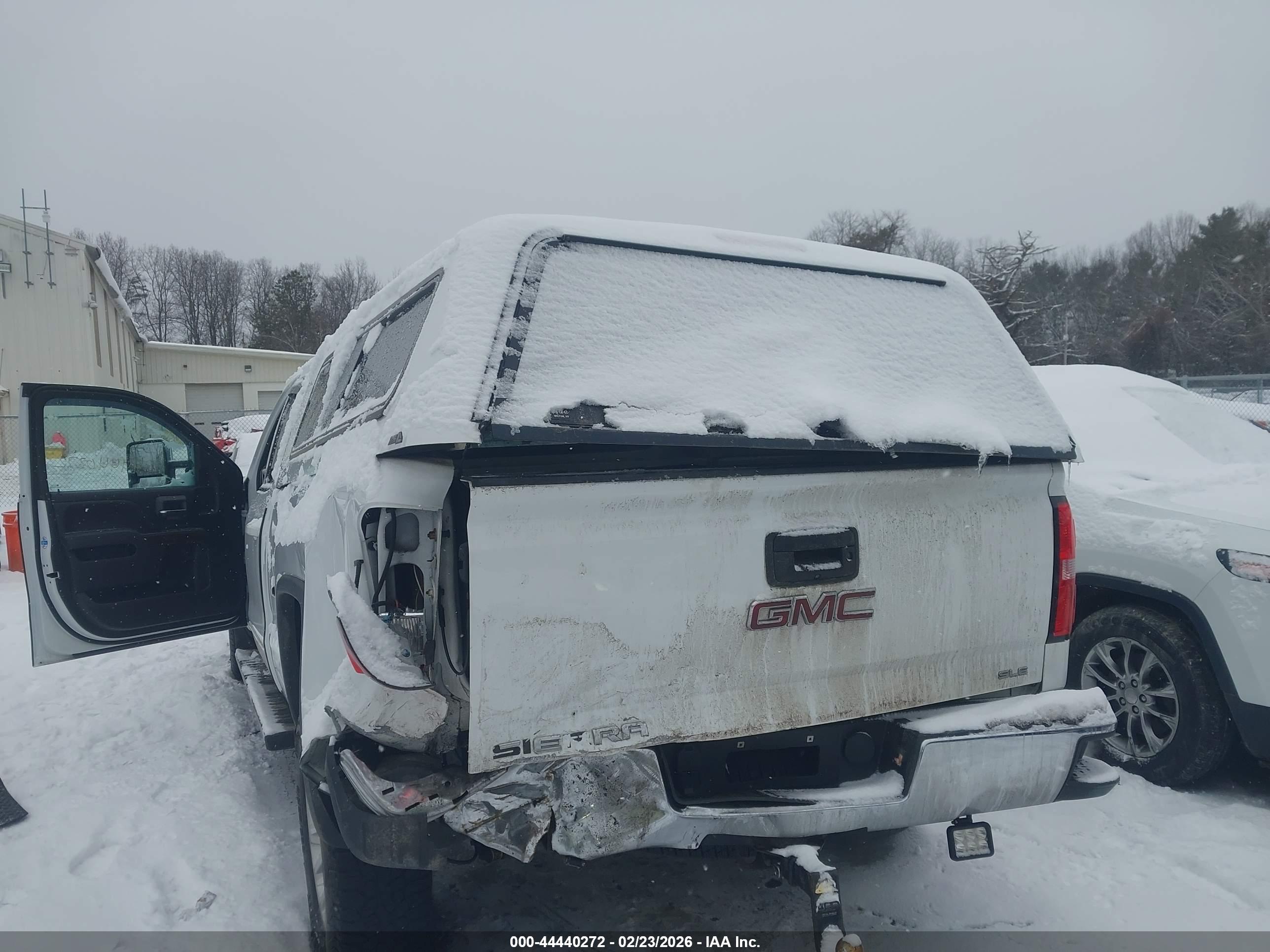 GMC SIERRA image 6