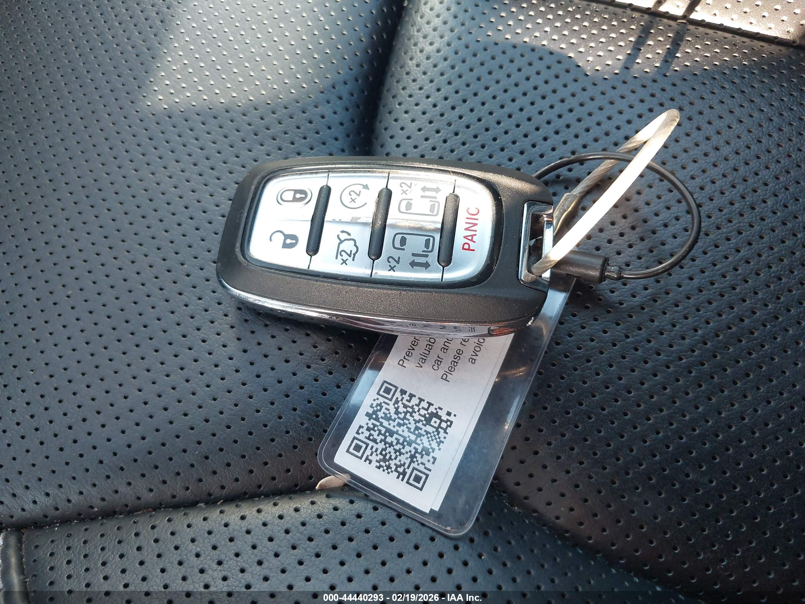 CHRYSLER PACIFICA image 11