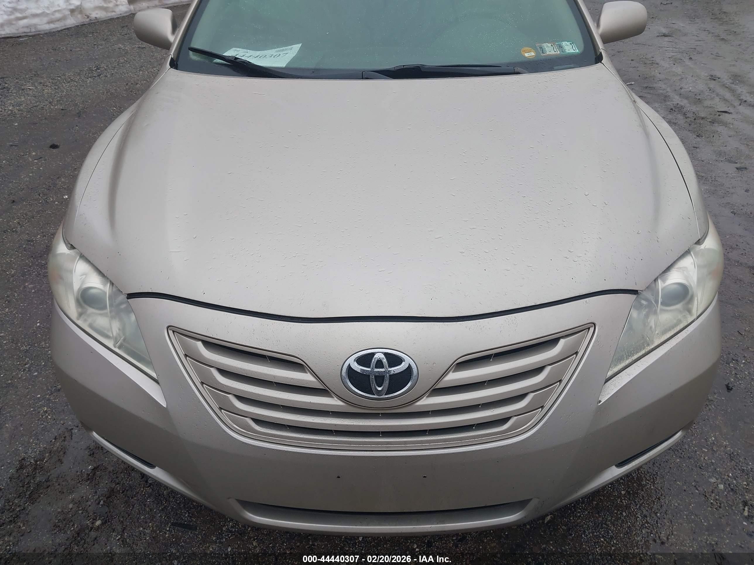 TOYOTA CAMRY image 6