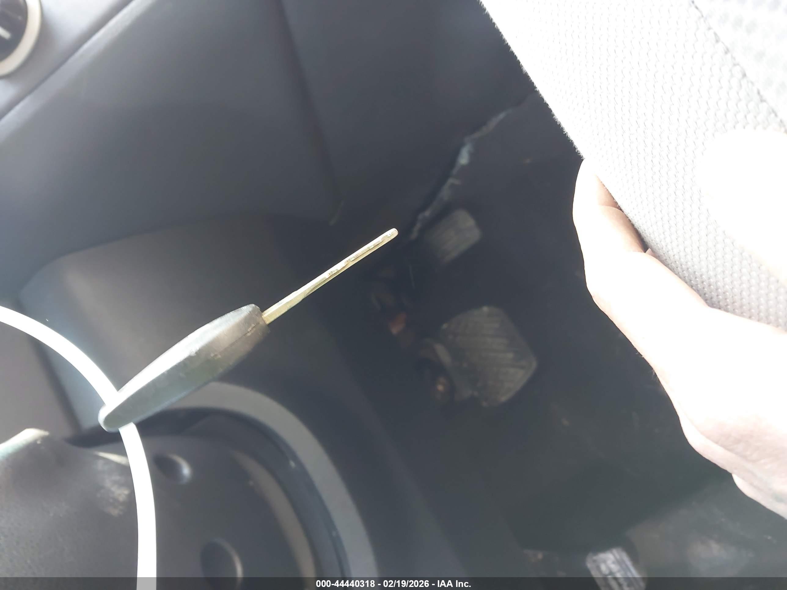 NISSAN ROGUE image 11