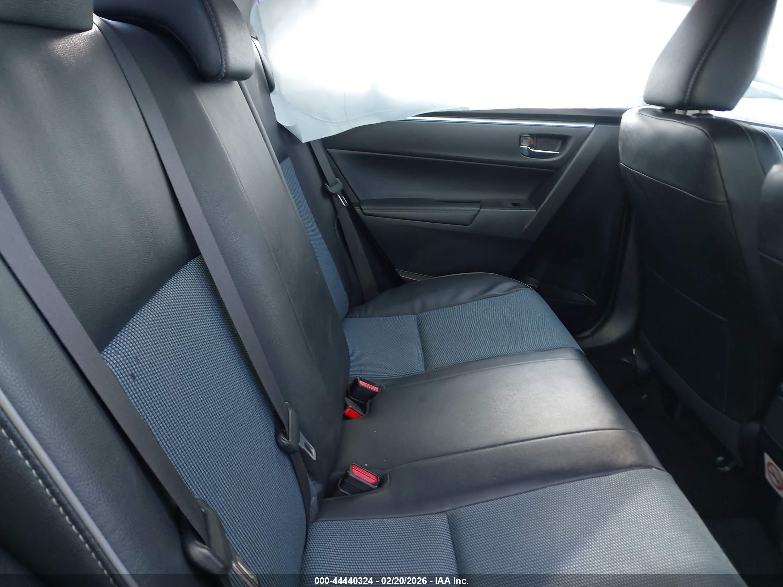 TOYOTA COROLLA image 8