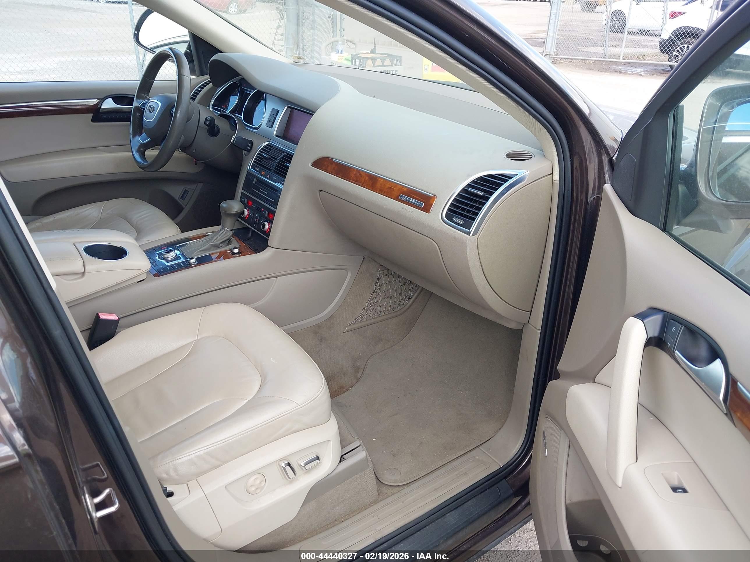 AUDI Q7 image 5
