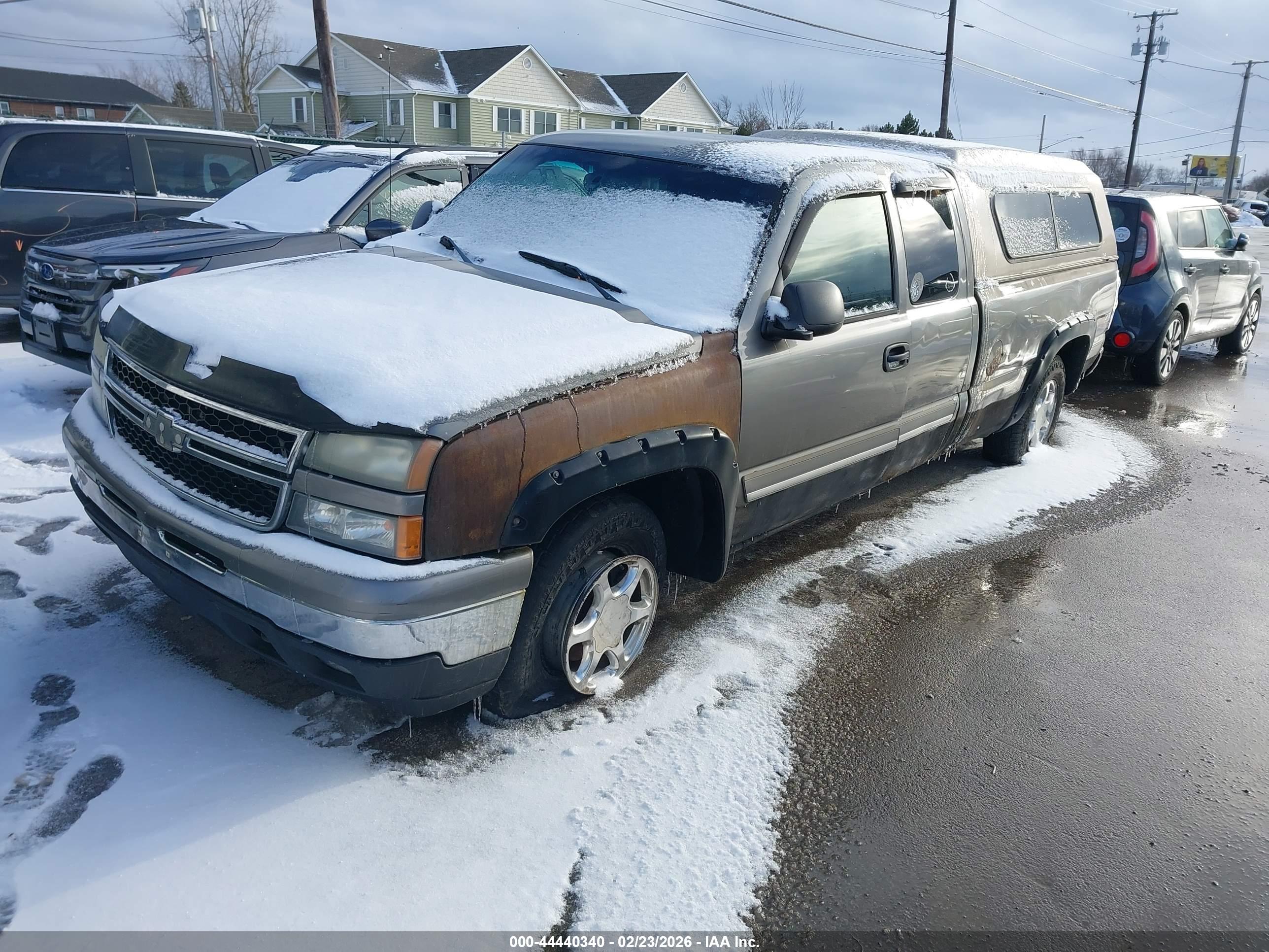 CHEVROLET SILVERADO image 2