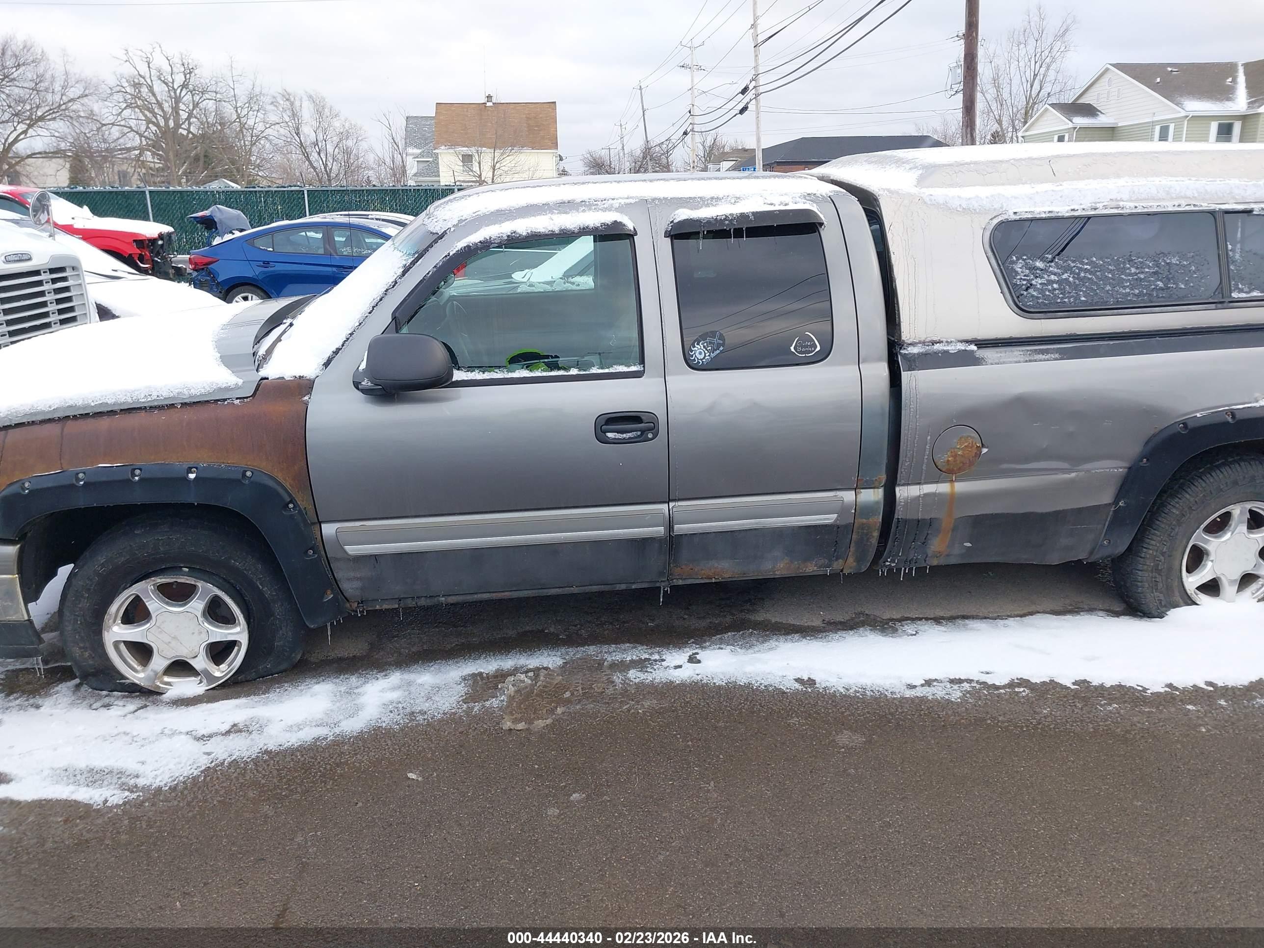 CHEVROLET SILVERADO image 6