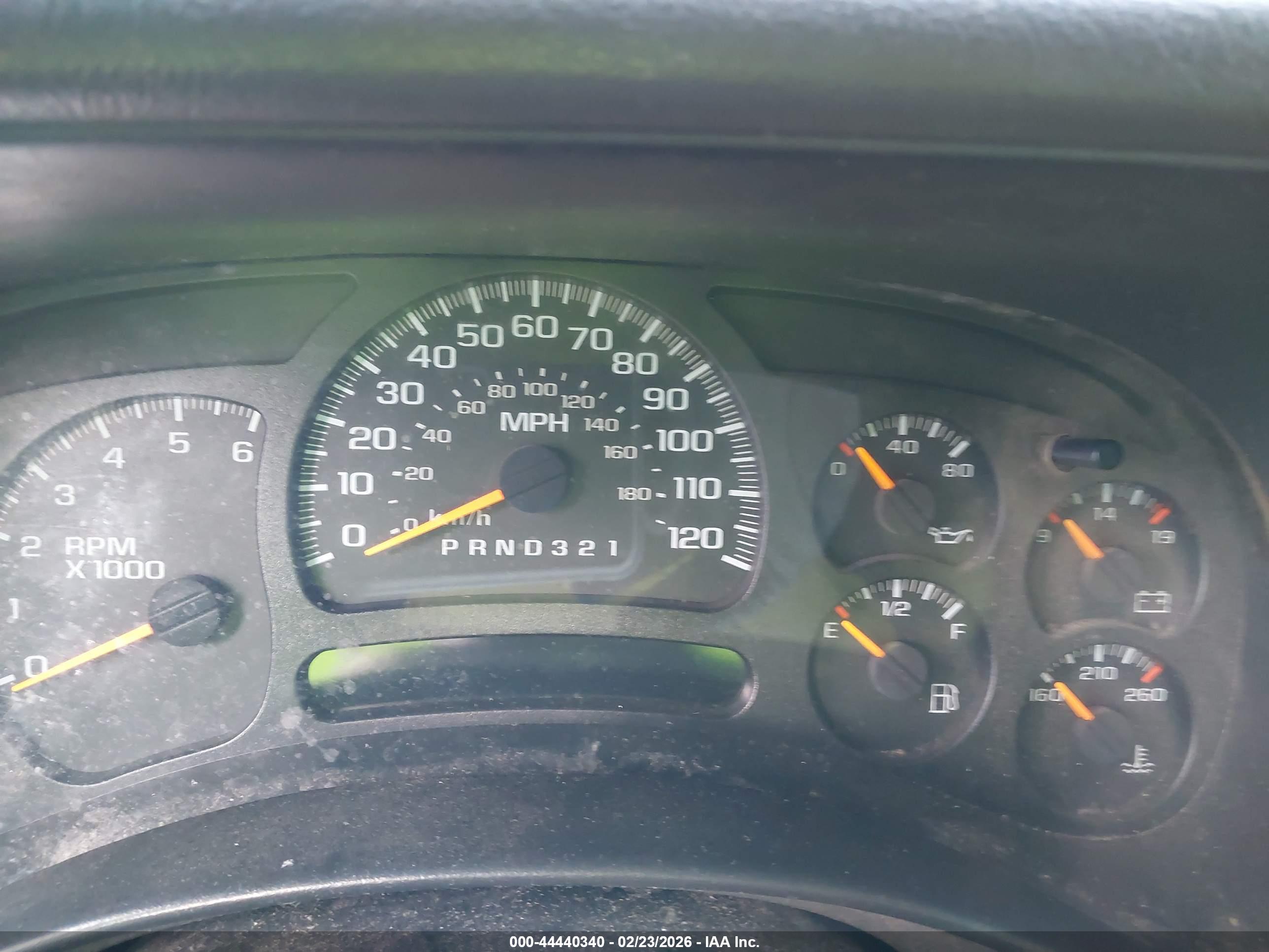 CHEVROLET SILVERADO image 7
