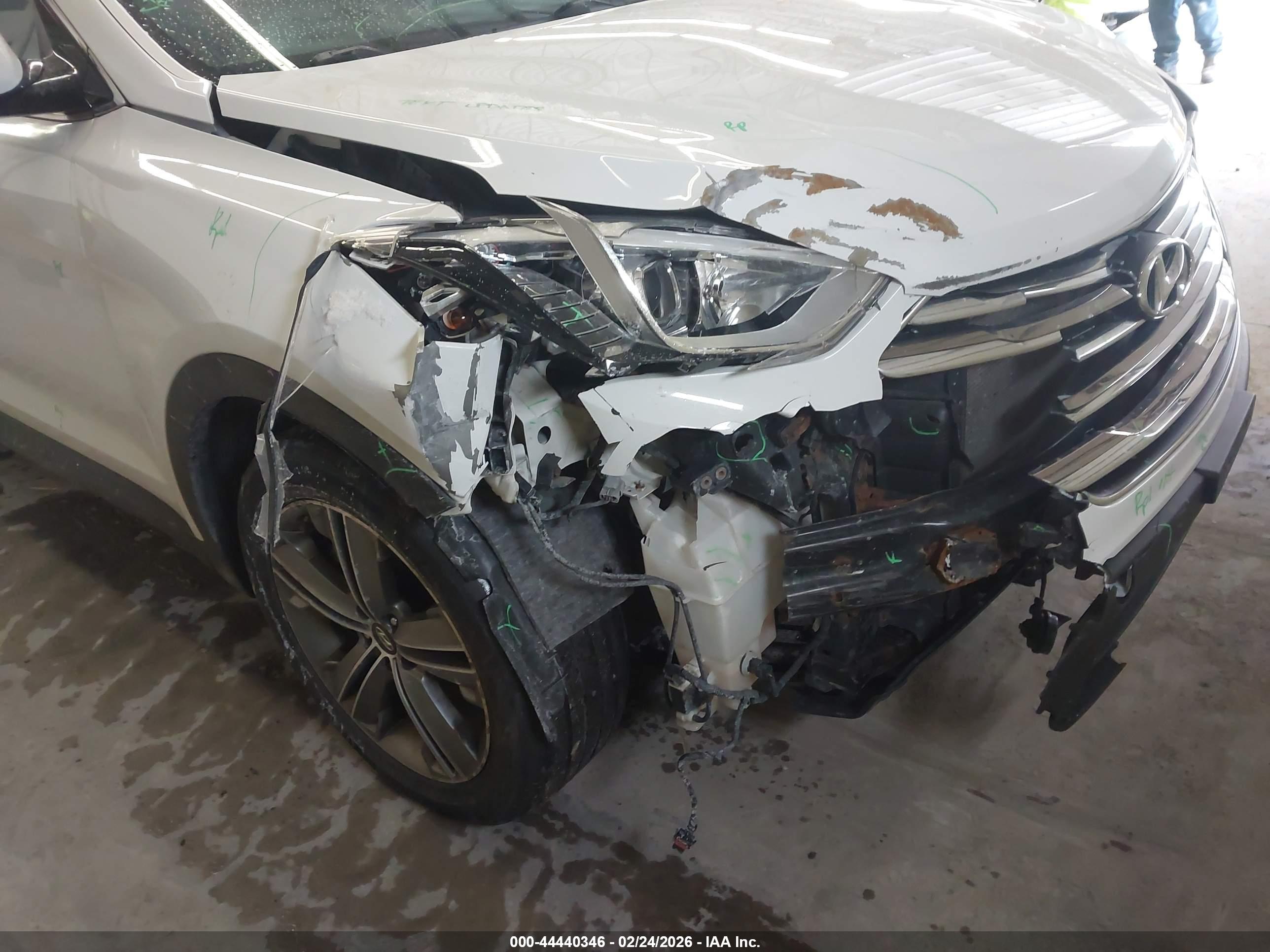 HYUNDAI SANTA image 6