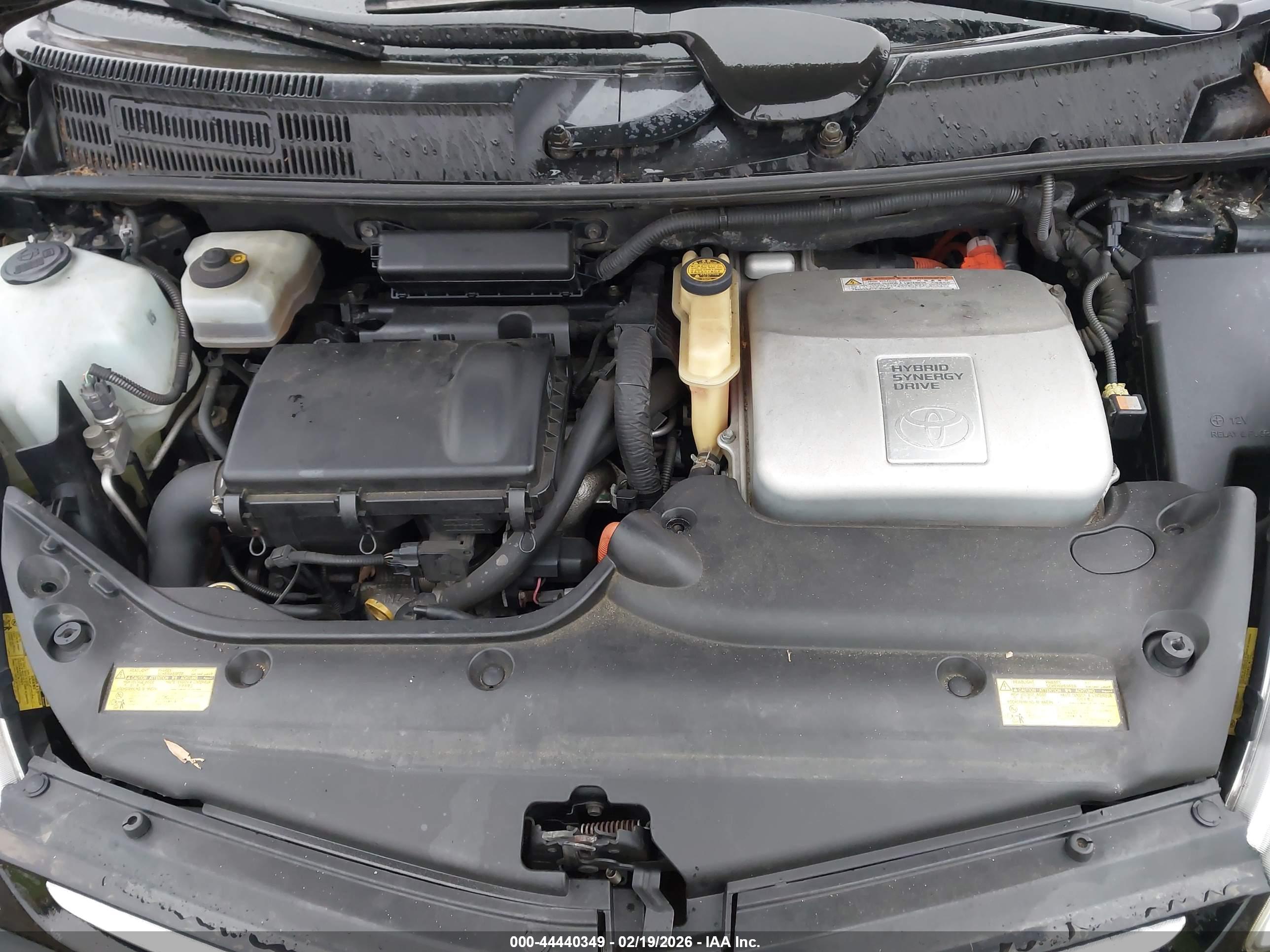 TOYOTA PRIUS image 10