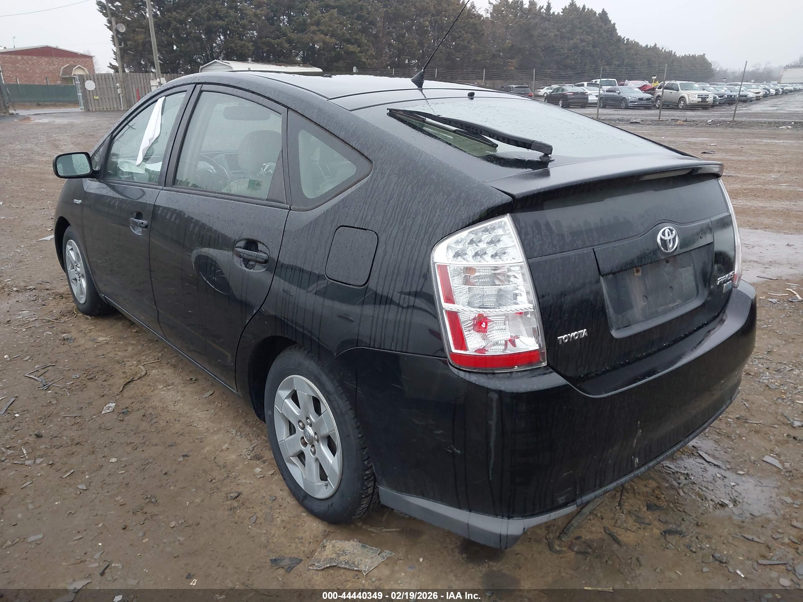 TOYOTA PRIUS image 3