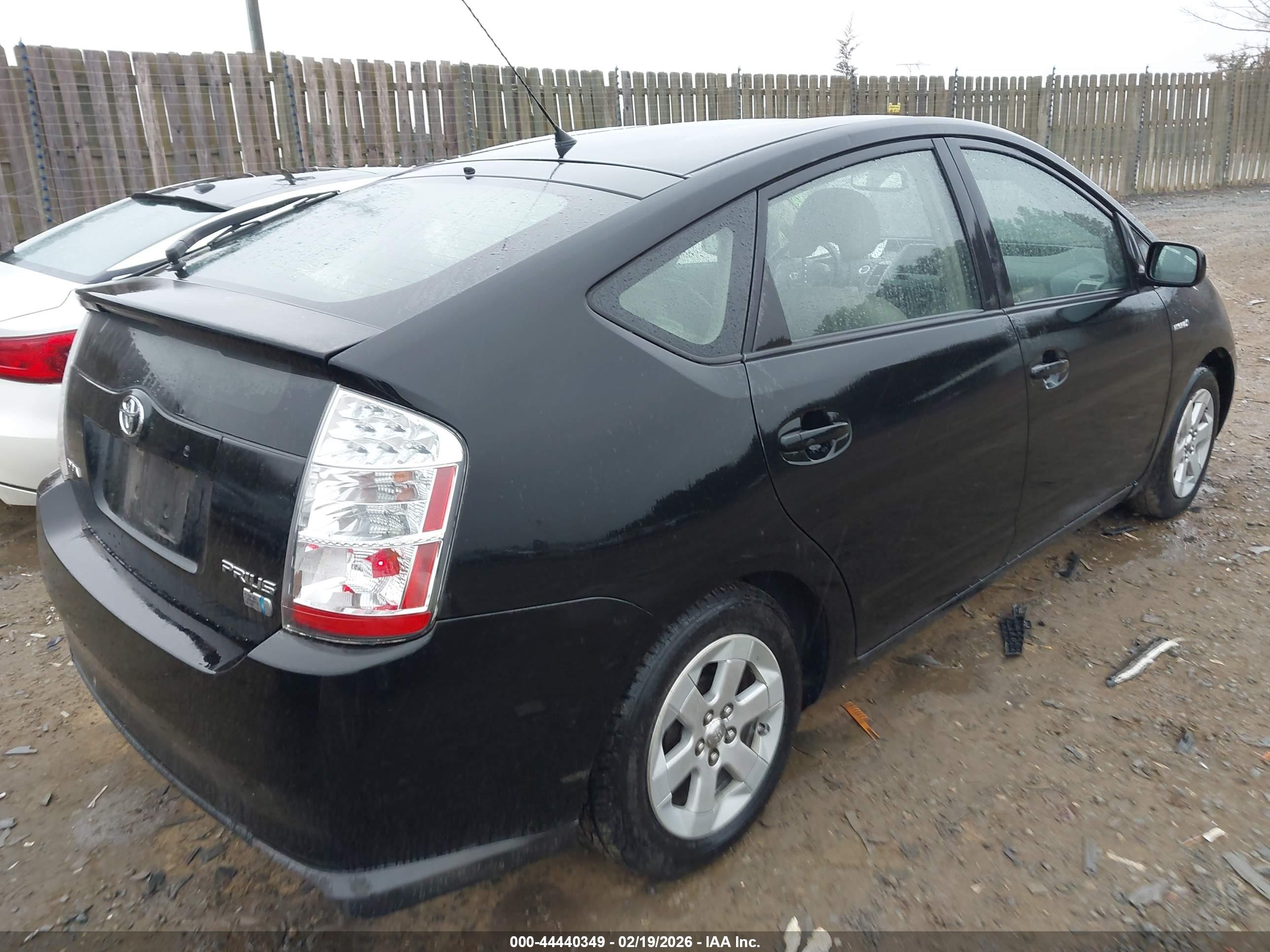 TOYOTA PRIUS image 4