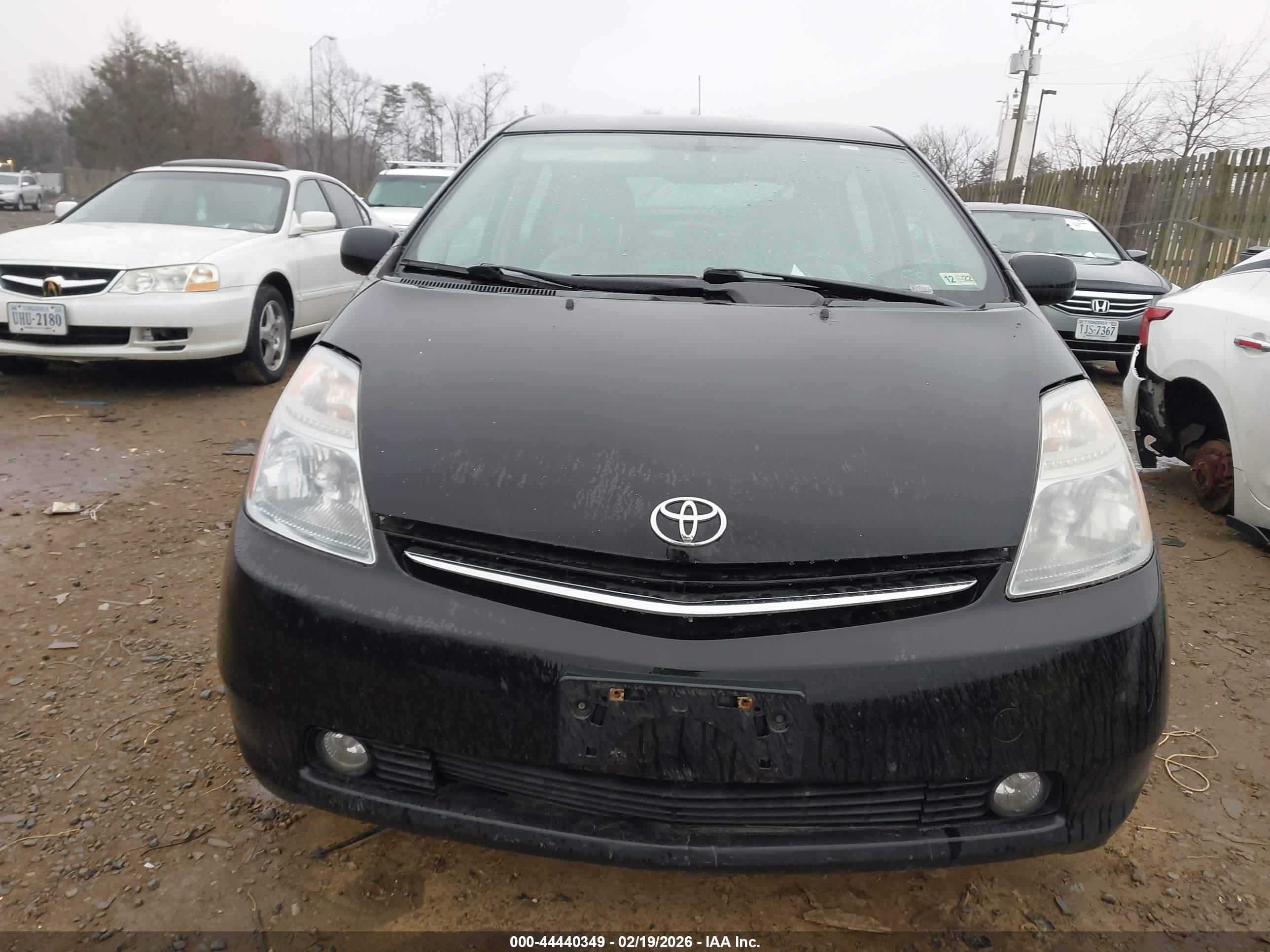TOYOTA PRIUS image 6
