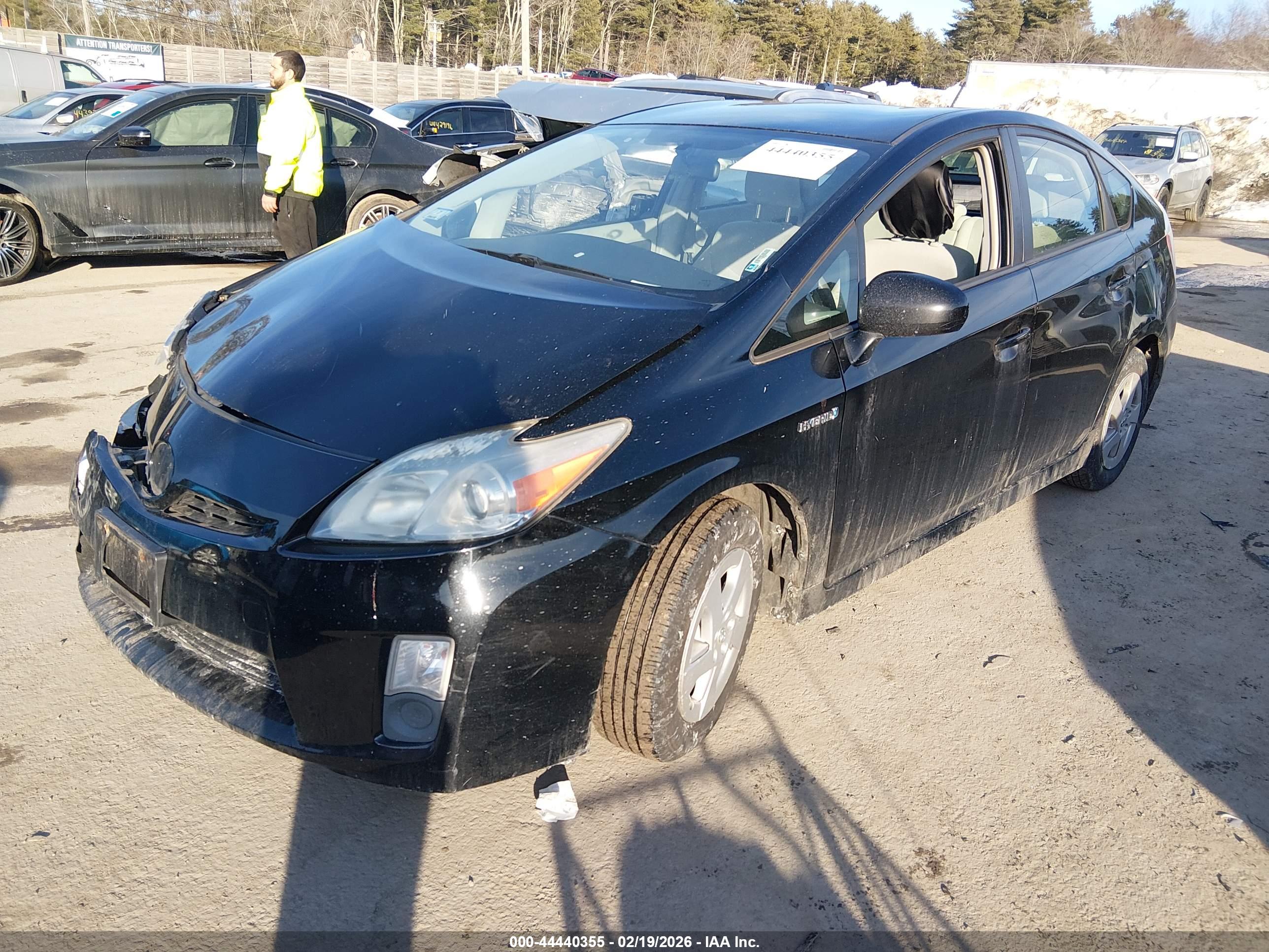TOYOTA PRIUS image 2
