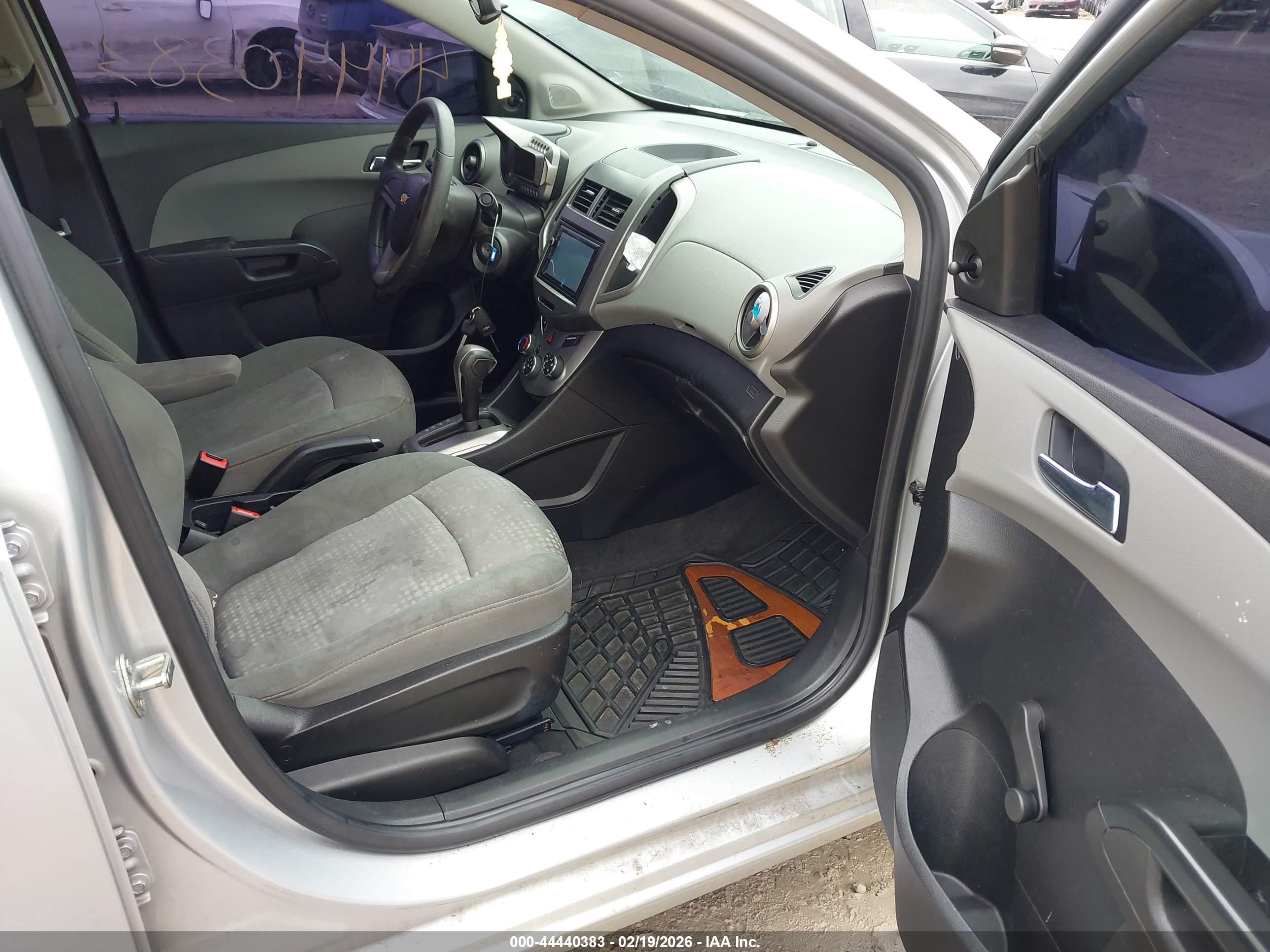CHEVROLET SONIC image 5