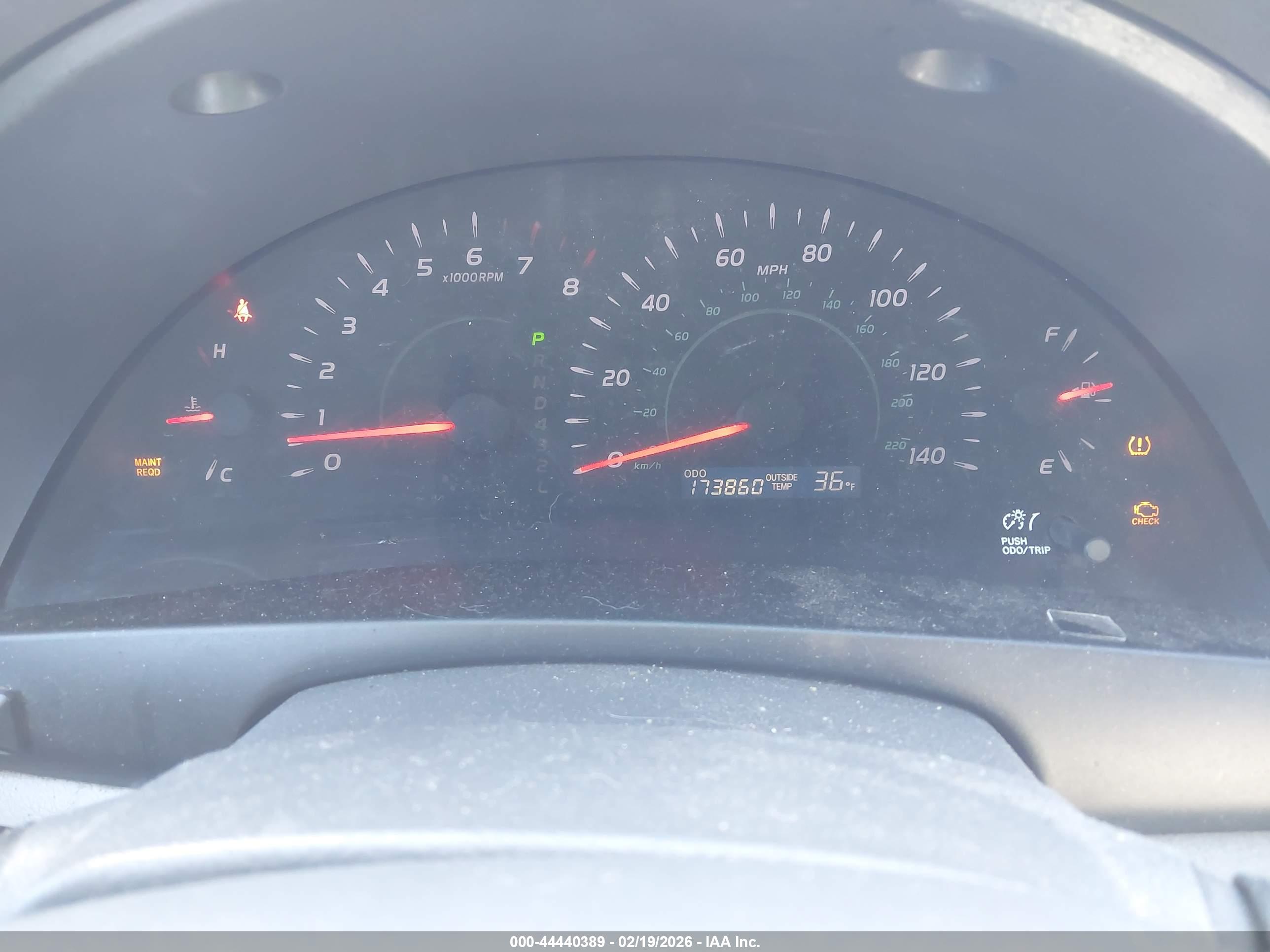 TOYOTA CAMRY image 7