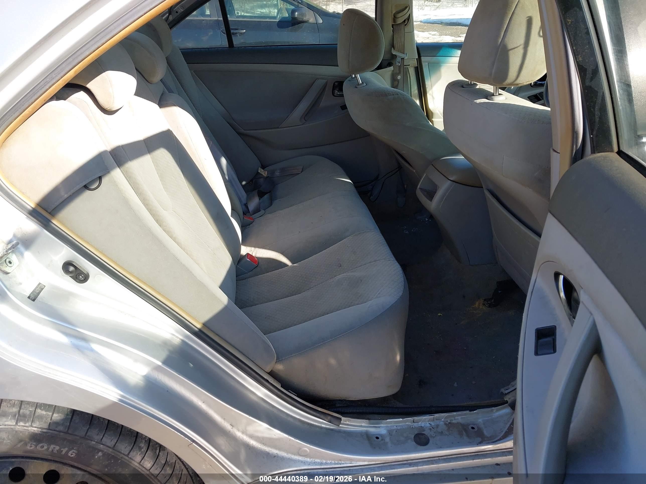 TOYOTA CAMRY image 8