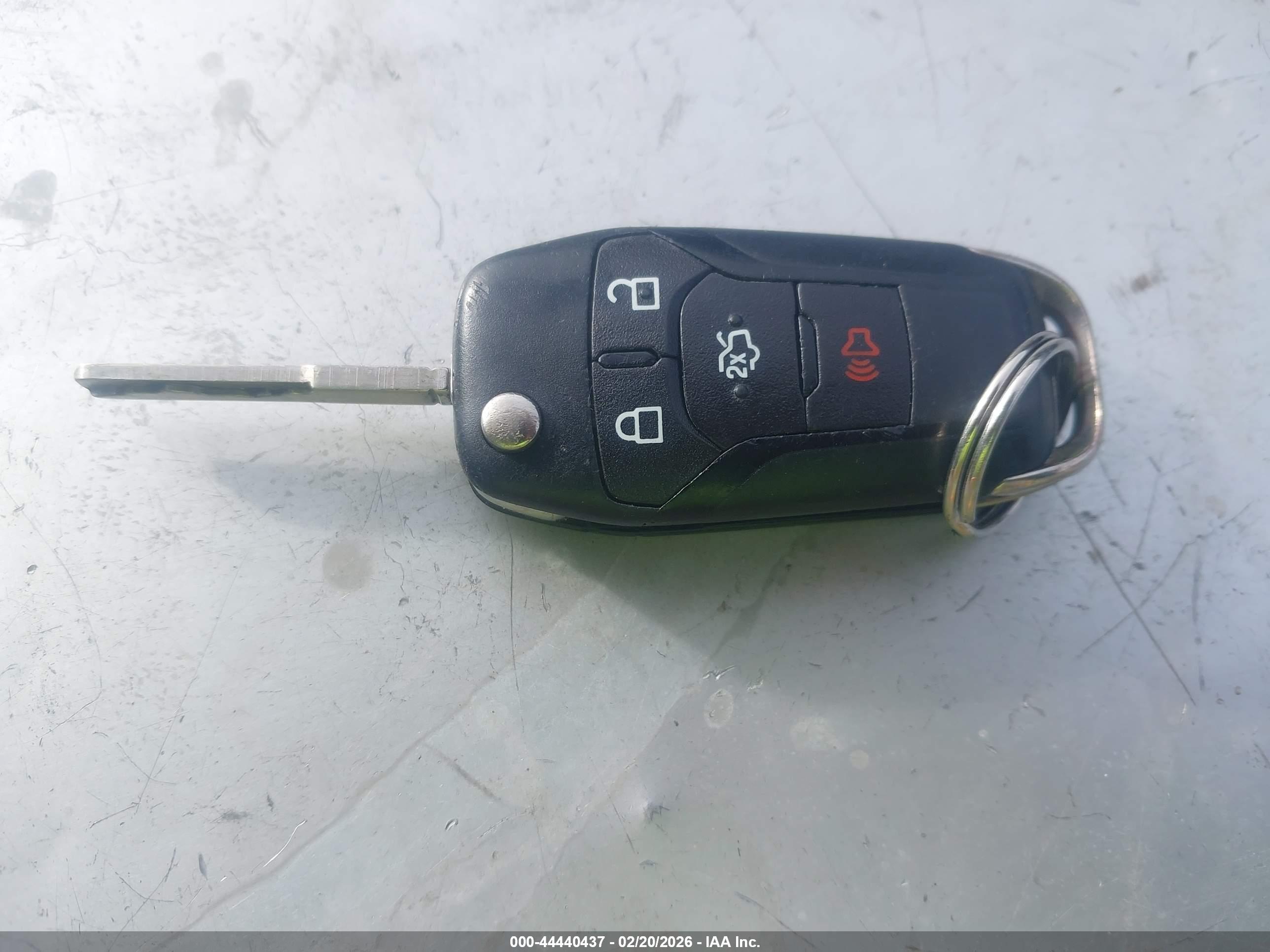 FORD FUSION image 11