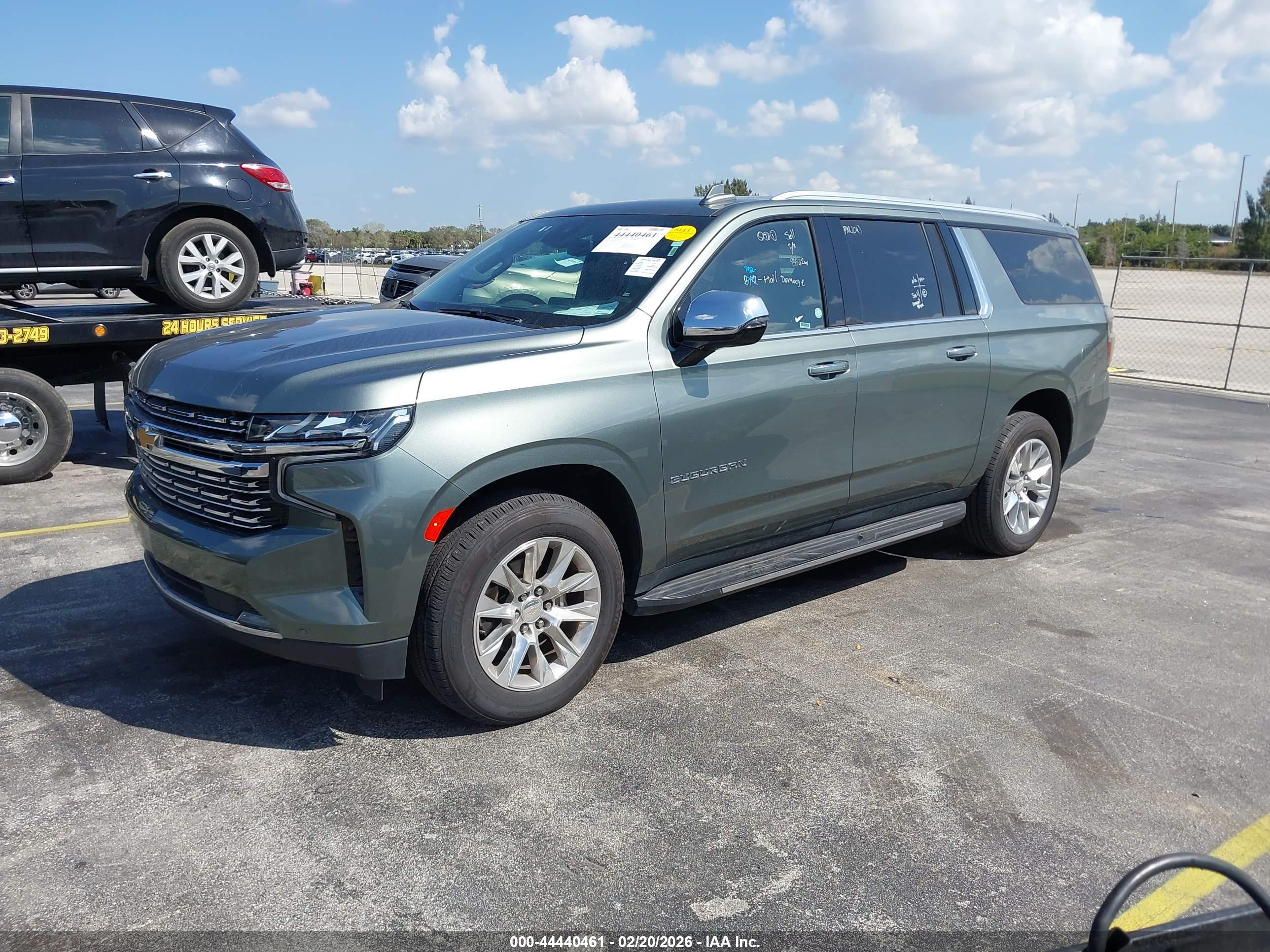 CHEVROLET SUBURBAN image 2