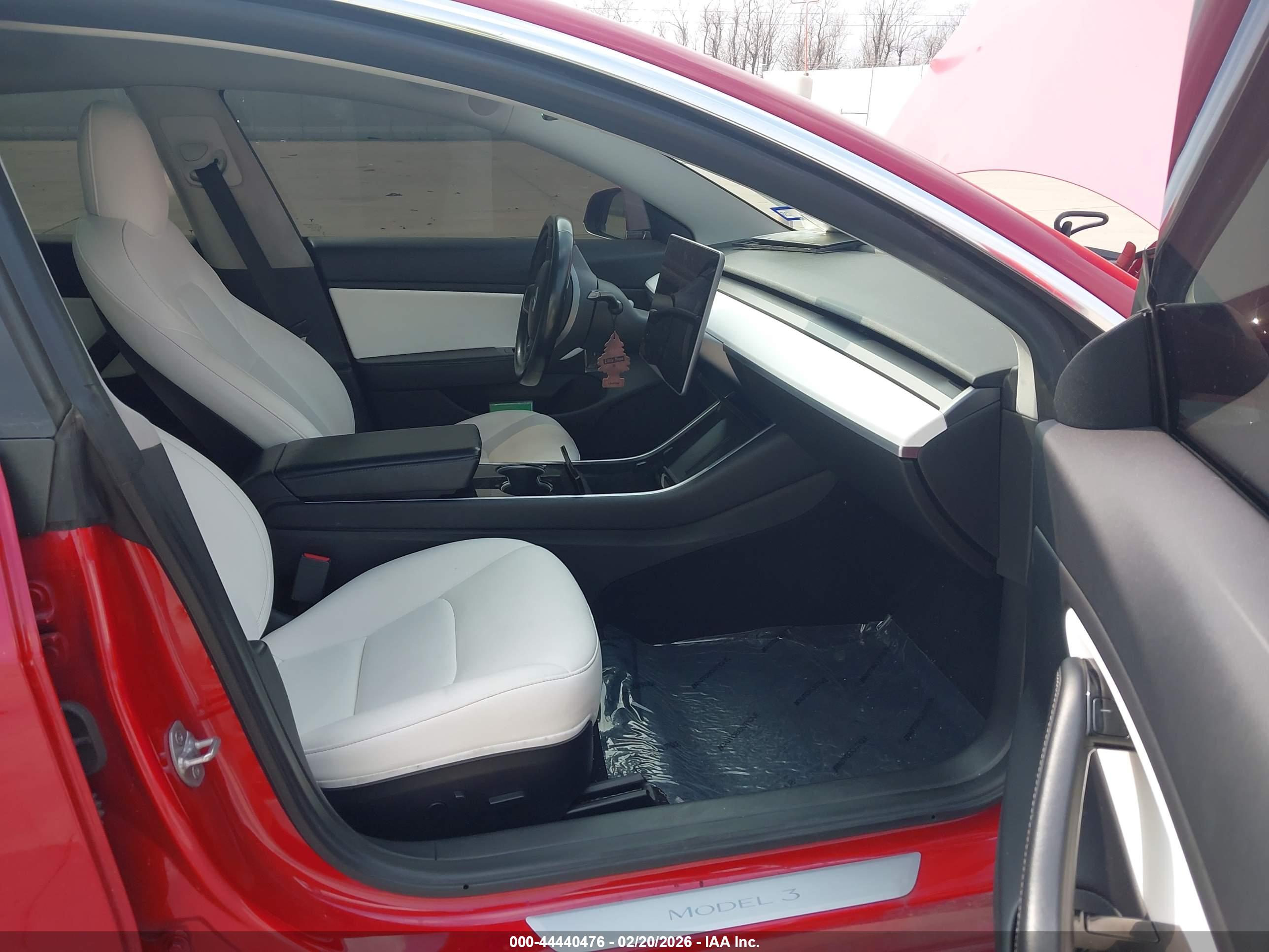 TESLA MODEL image 5