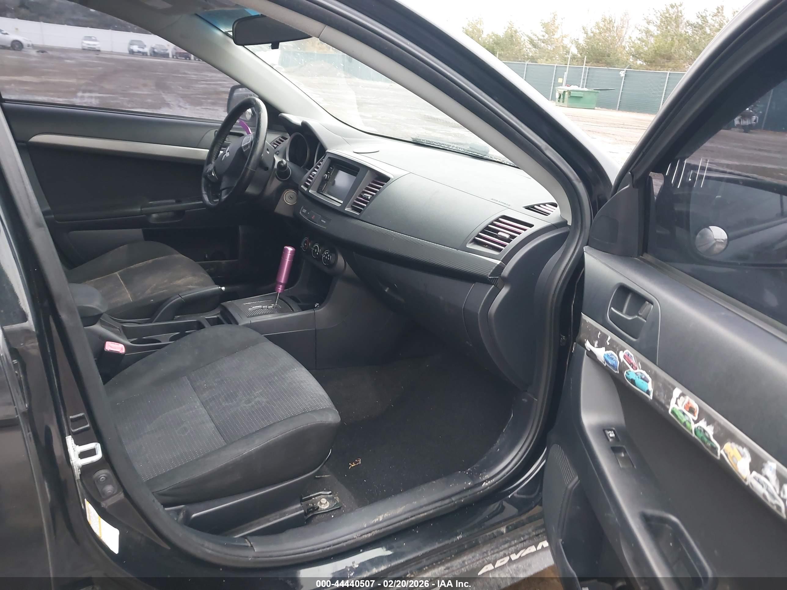 MITSUBISHI LANCER image 5