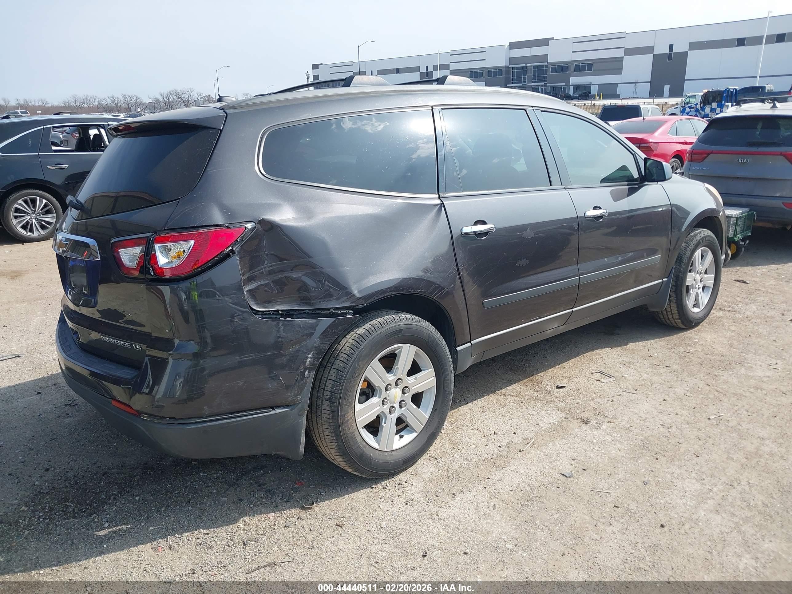 CHEVROLET TRAVERSE image 4