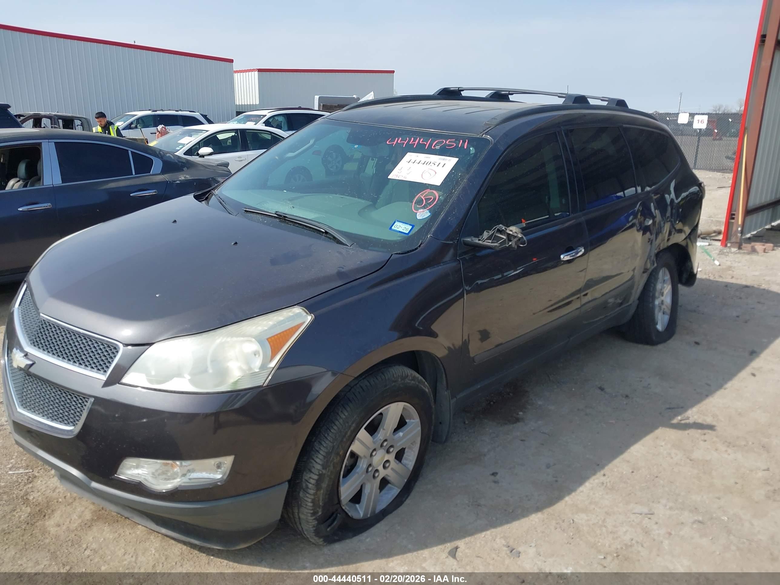 CHEVROLET TRAVERSE image 6