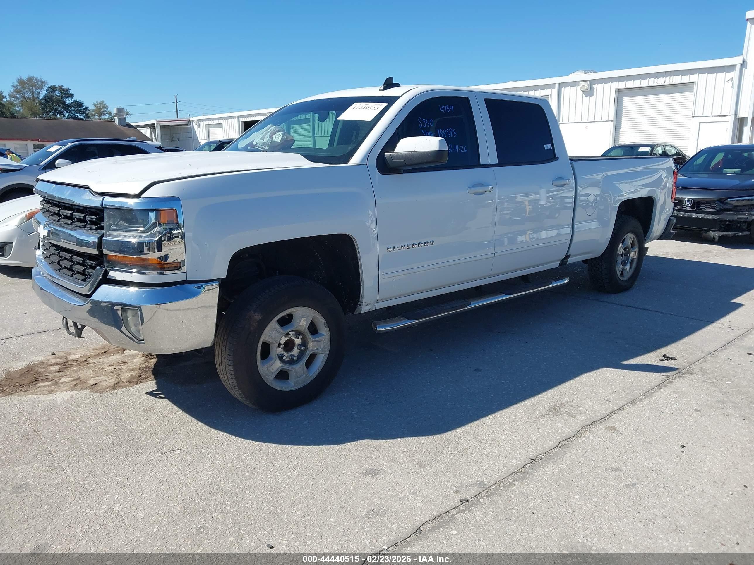 CHEVROLET SILVERADO image 2