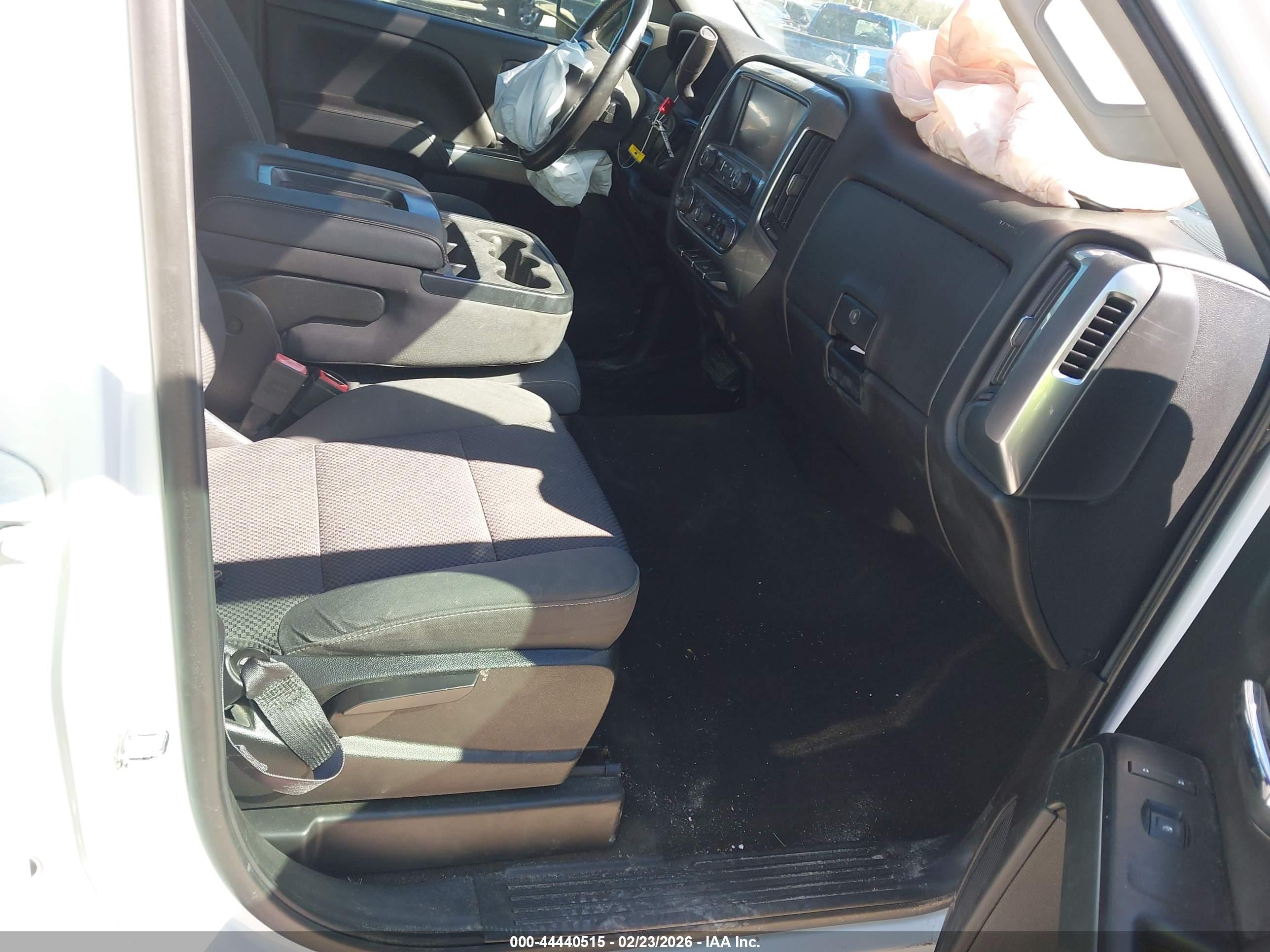 CHEVROLET SILVERADO image 5