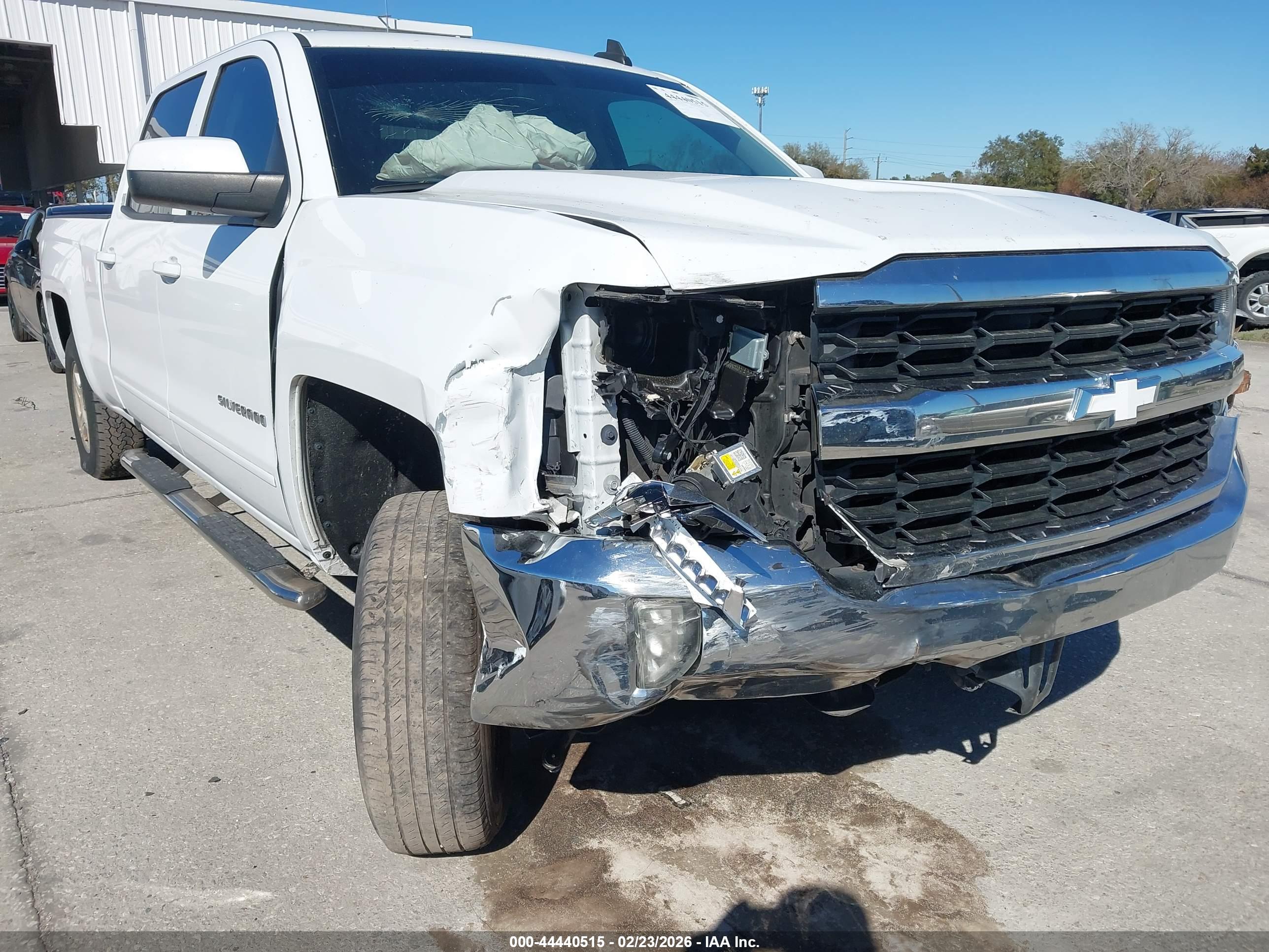 CHEVROLET SILVERADO image 6