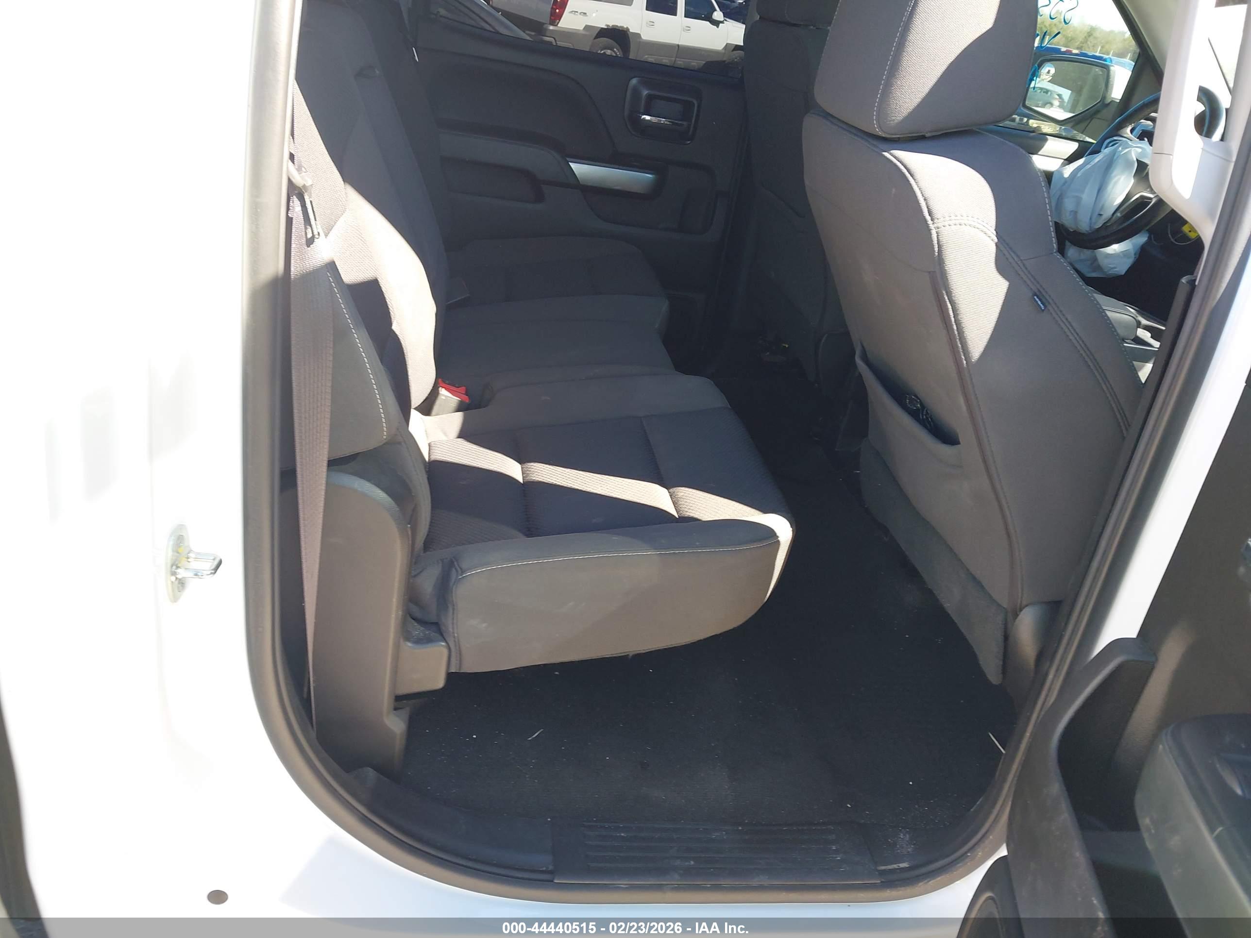 CHEVROLET SILVERADO image 8